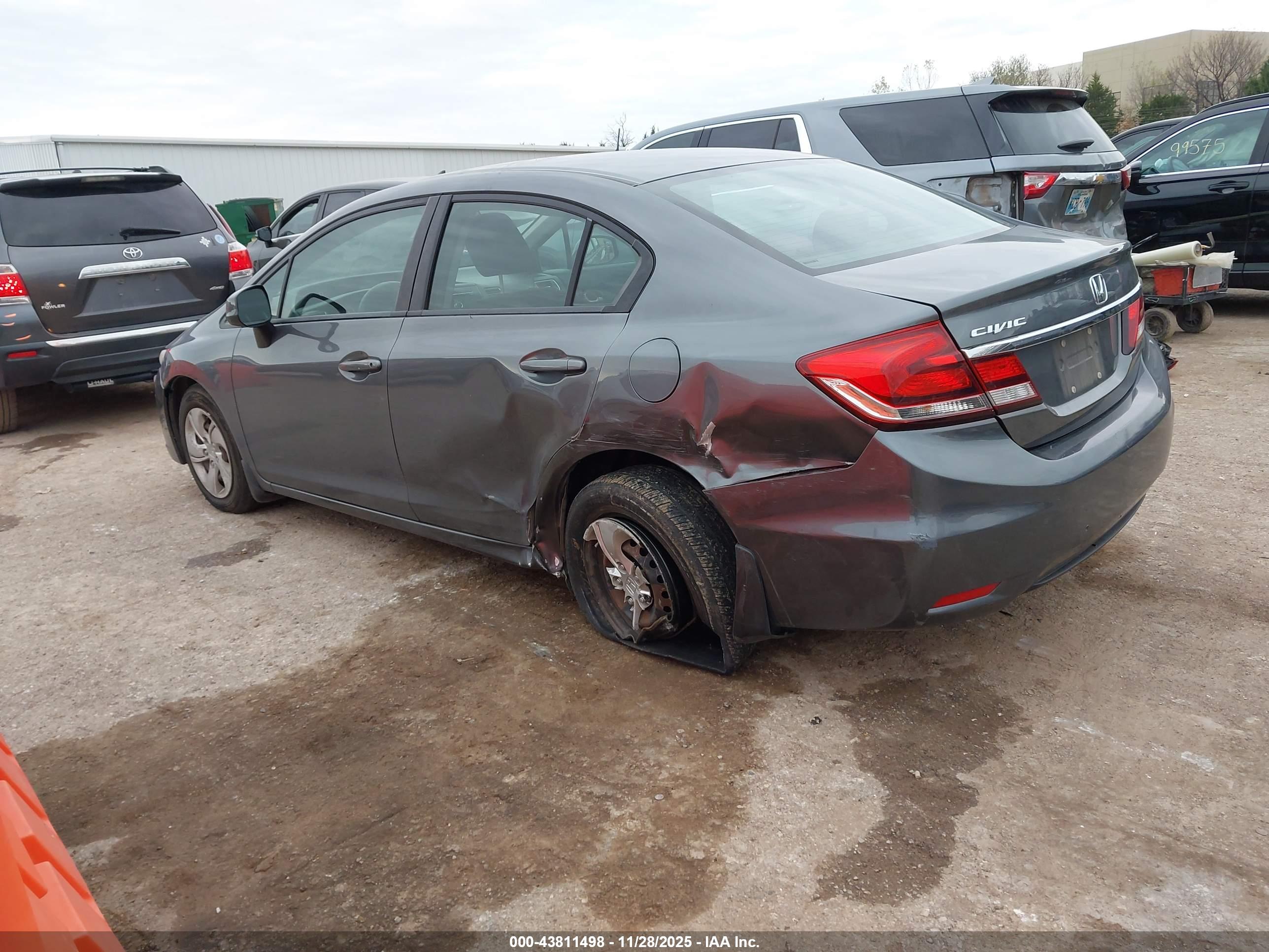 HONDA CIVIC image 3