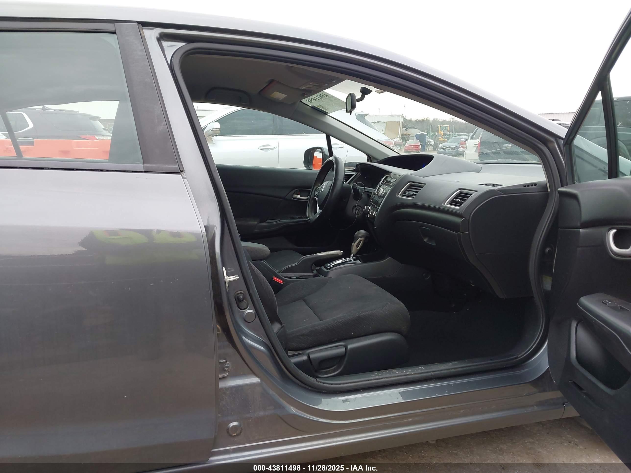 HONDA CIVIC image 5