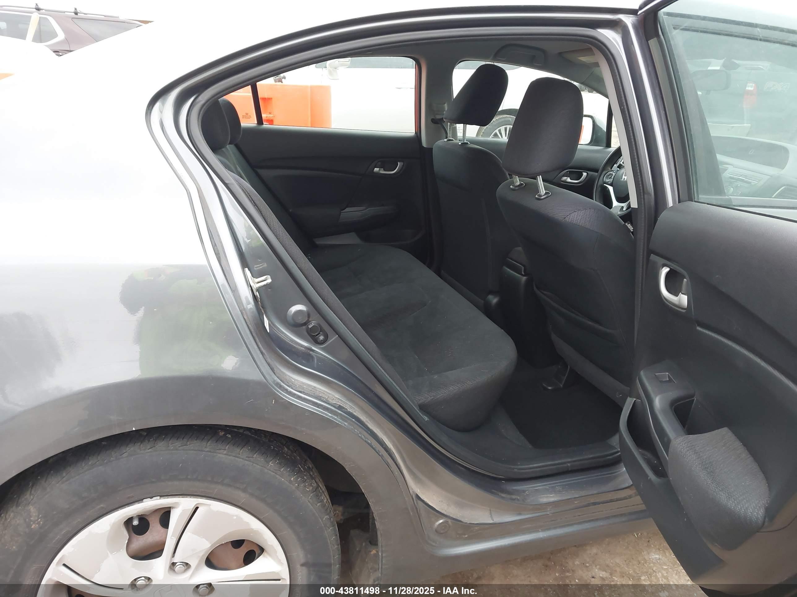 HONDA CIVIC image 8