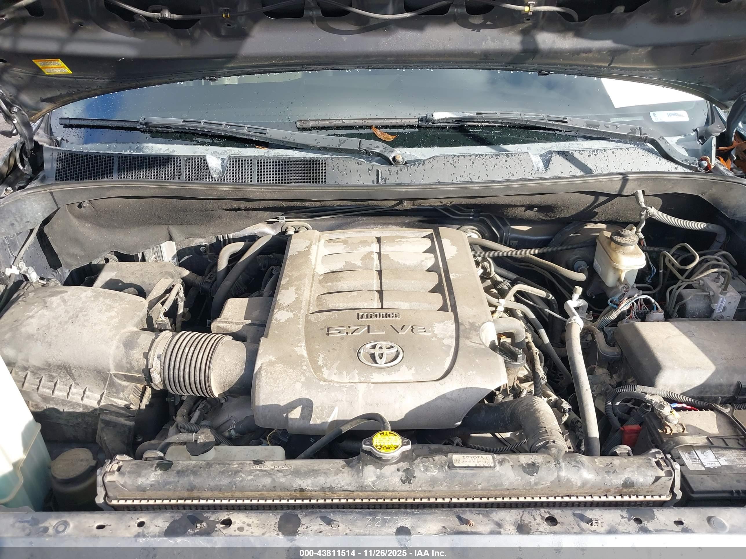 TOYOTA TUNDRA image 10