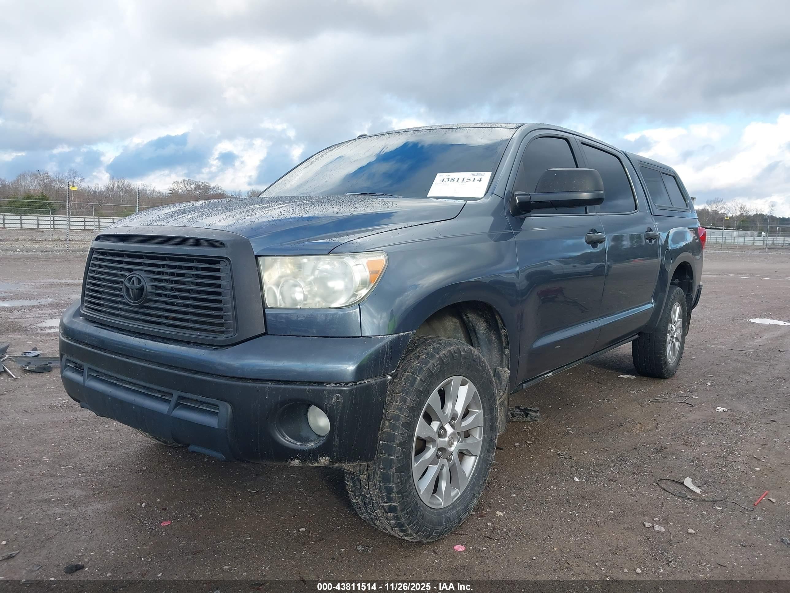 TOYOTA TUNDRA image 2