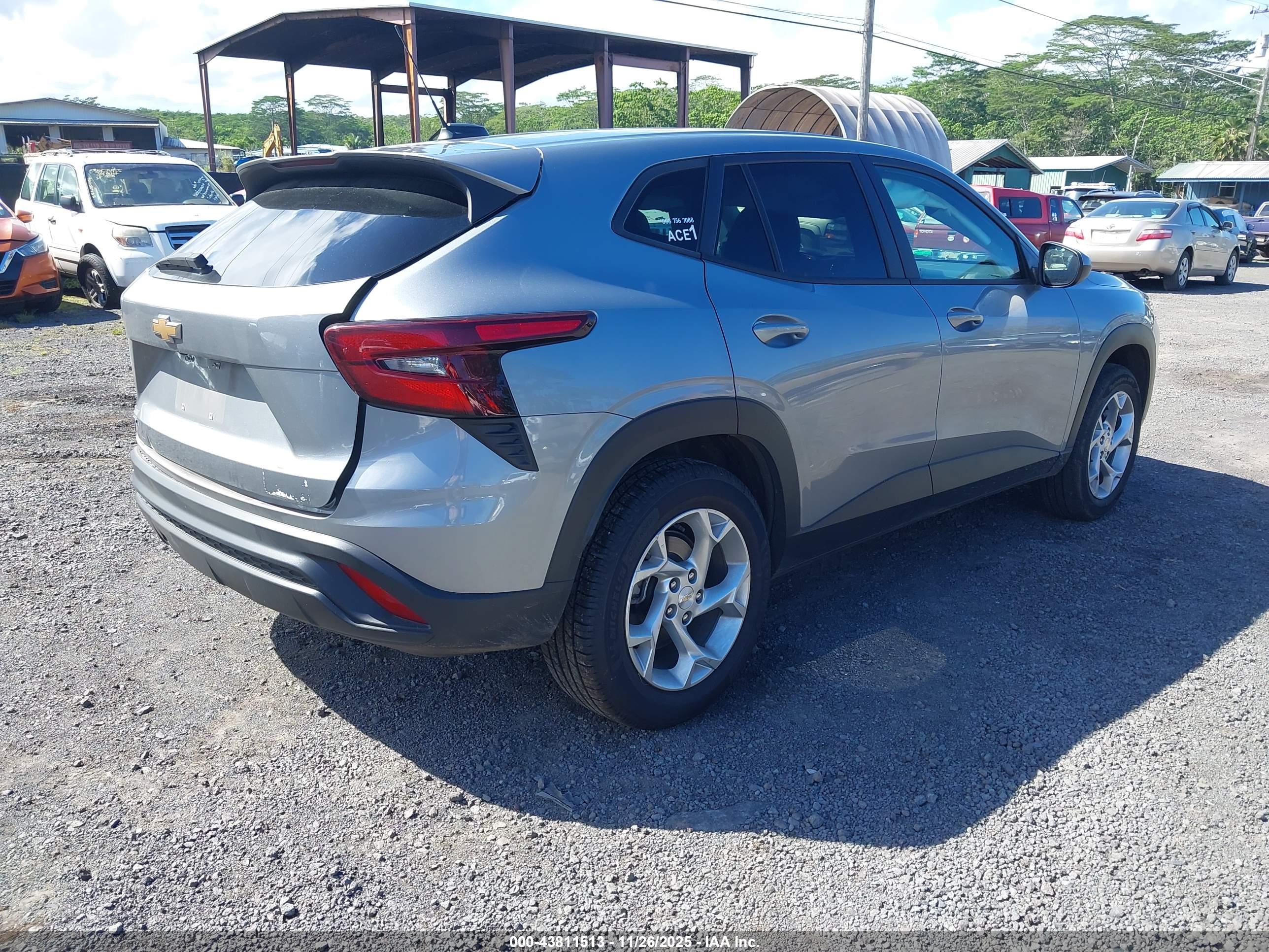 CHEVROLET TRAX image 4