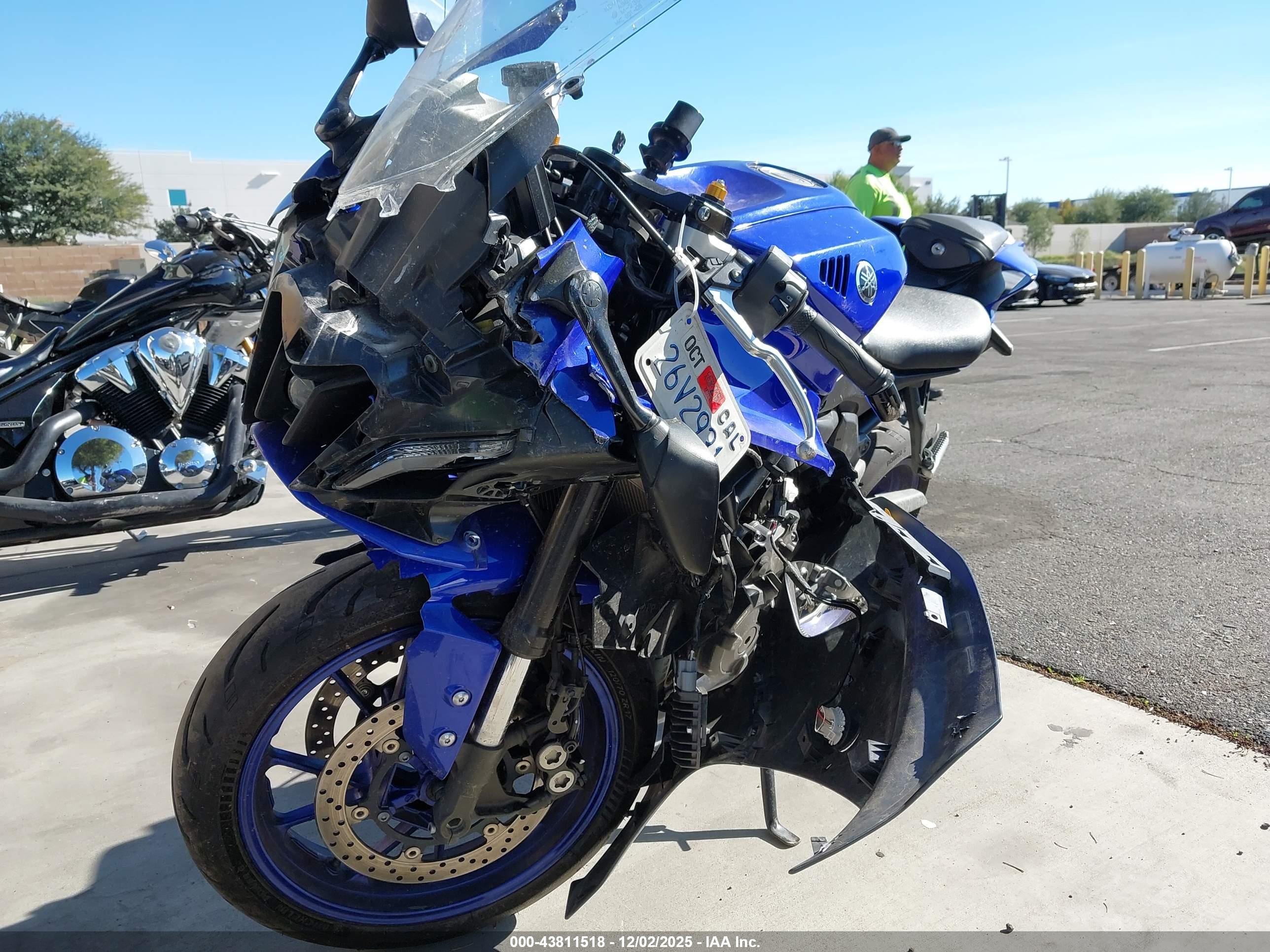 YAMAHA YZFR7 image 2