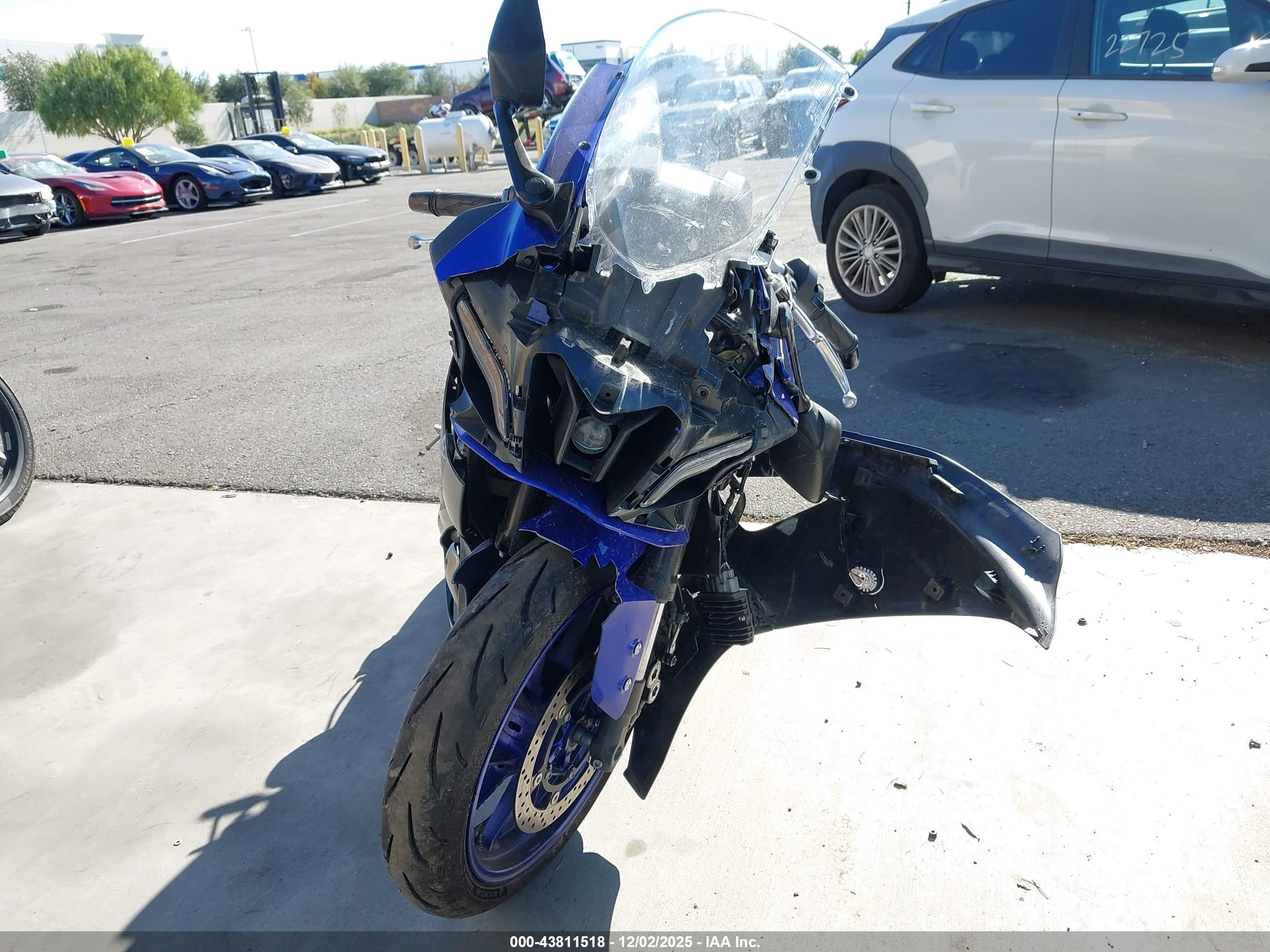 YAMAHA YZFR7 image 5
