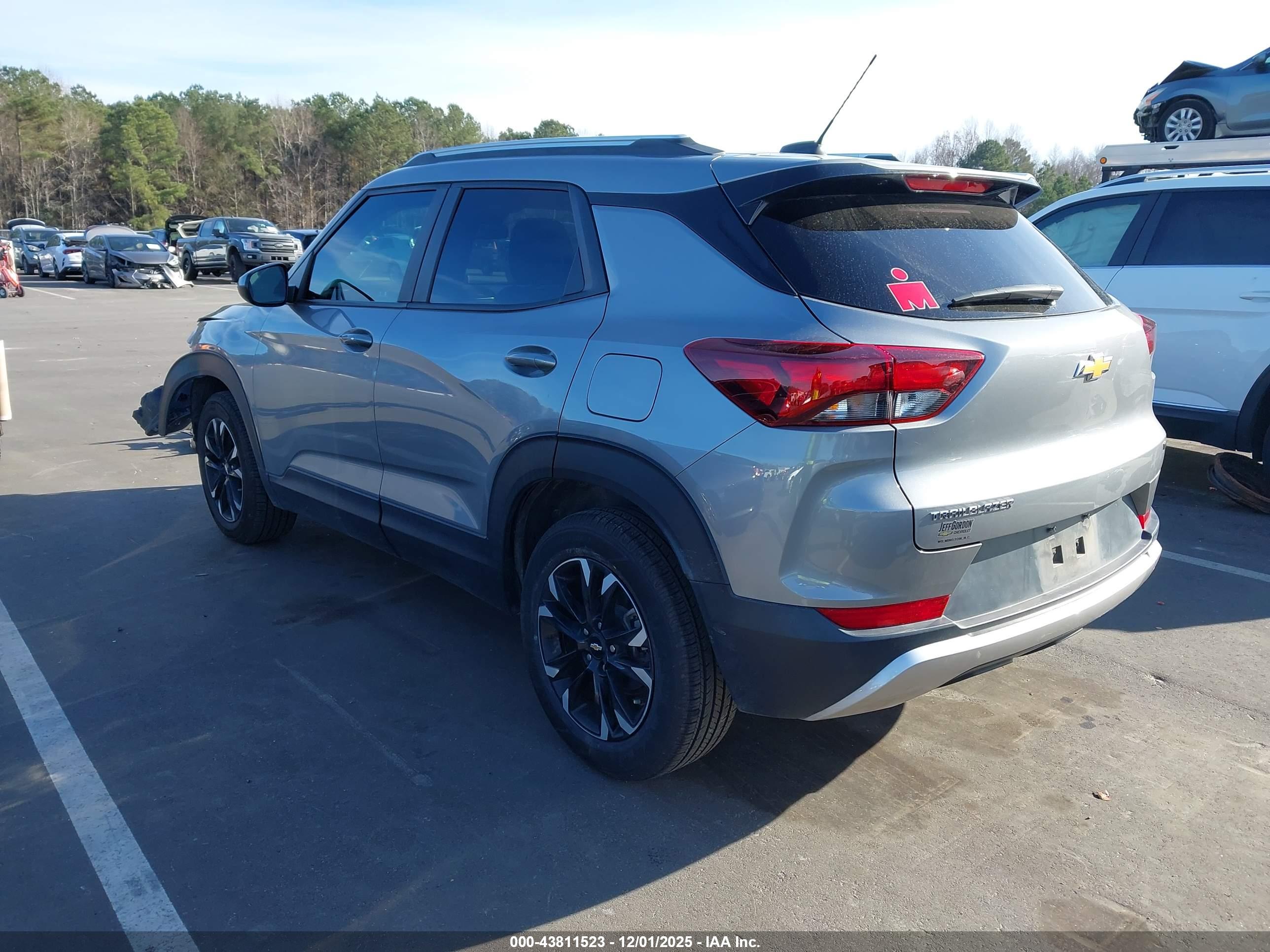 CHEVROLET TRAILBLAZER image 3