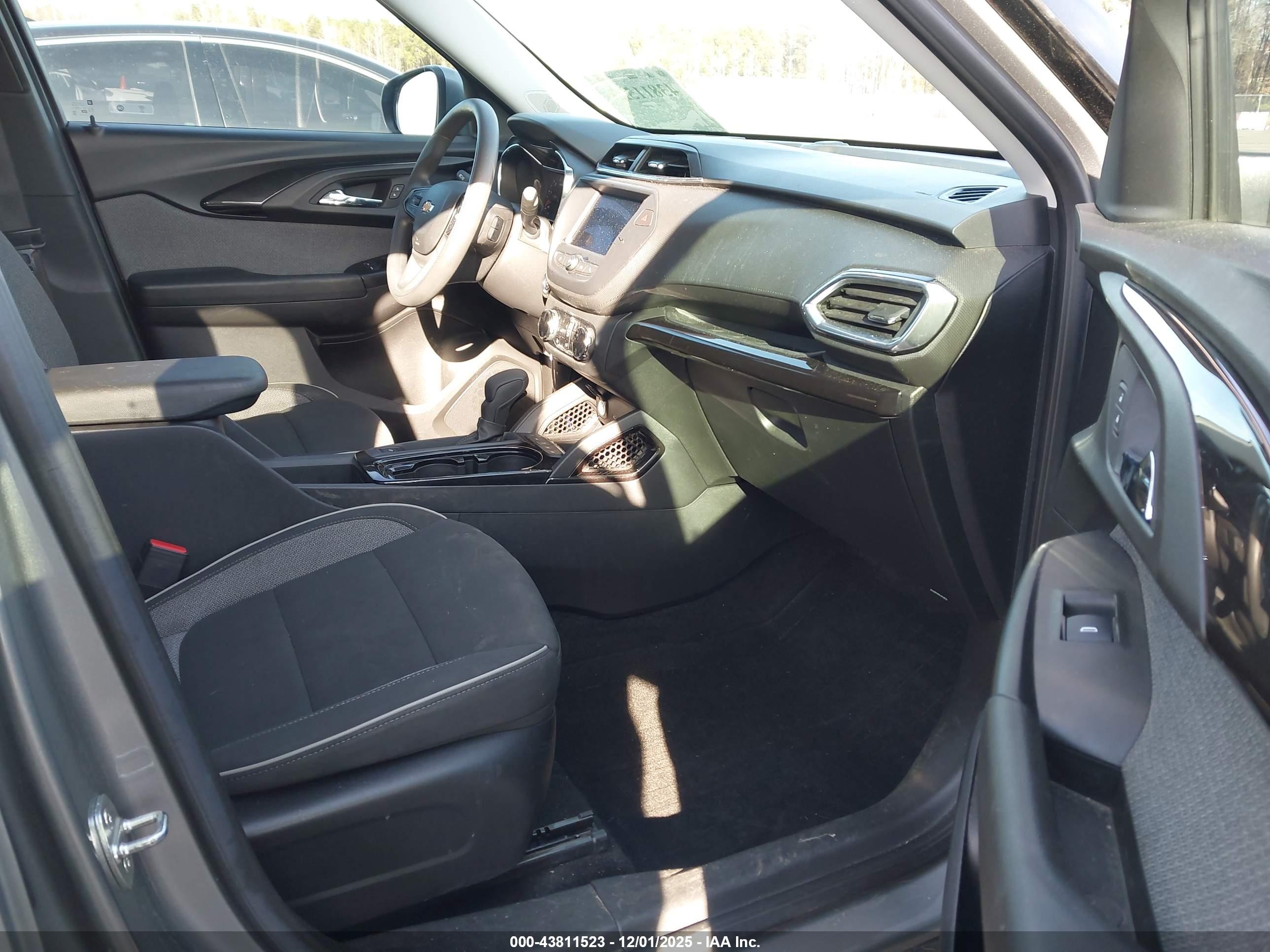 CHEVROLET TRAILBLAZER image 5