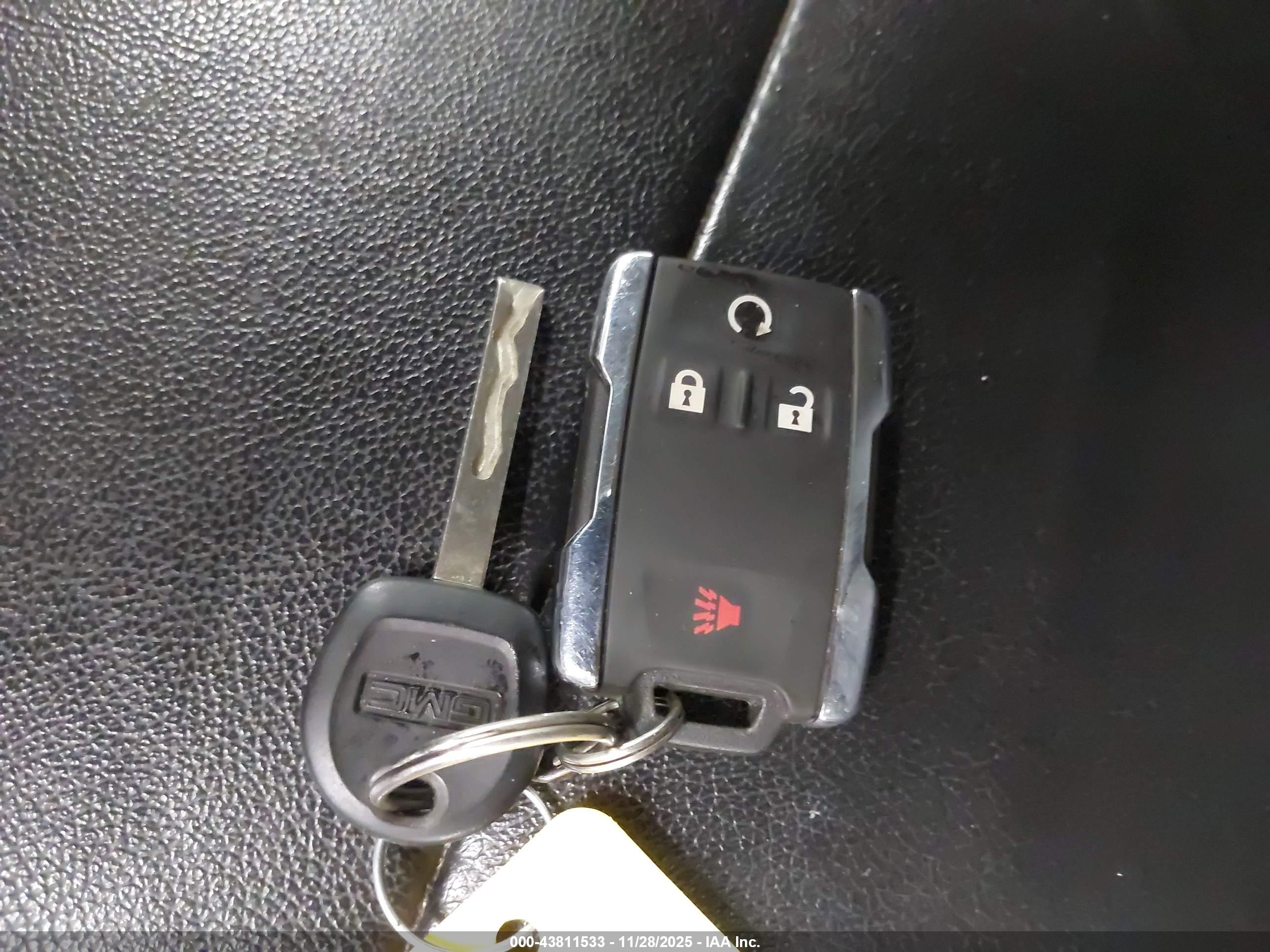 GMC SIERRA image 11