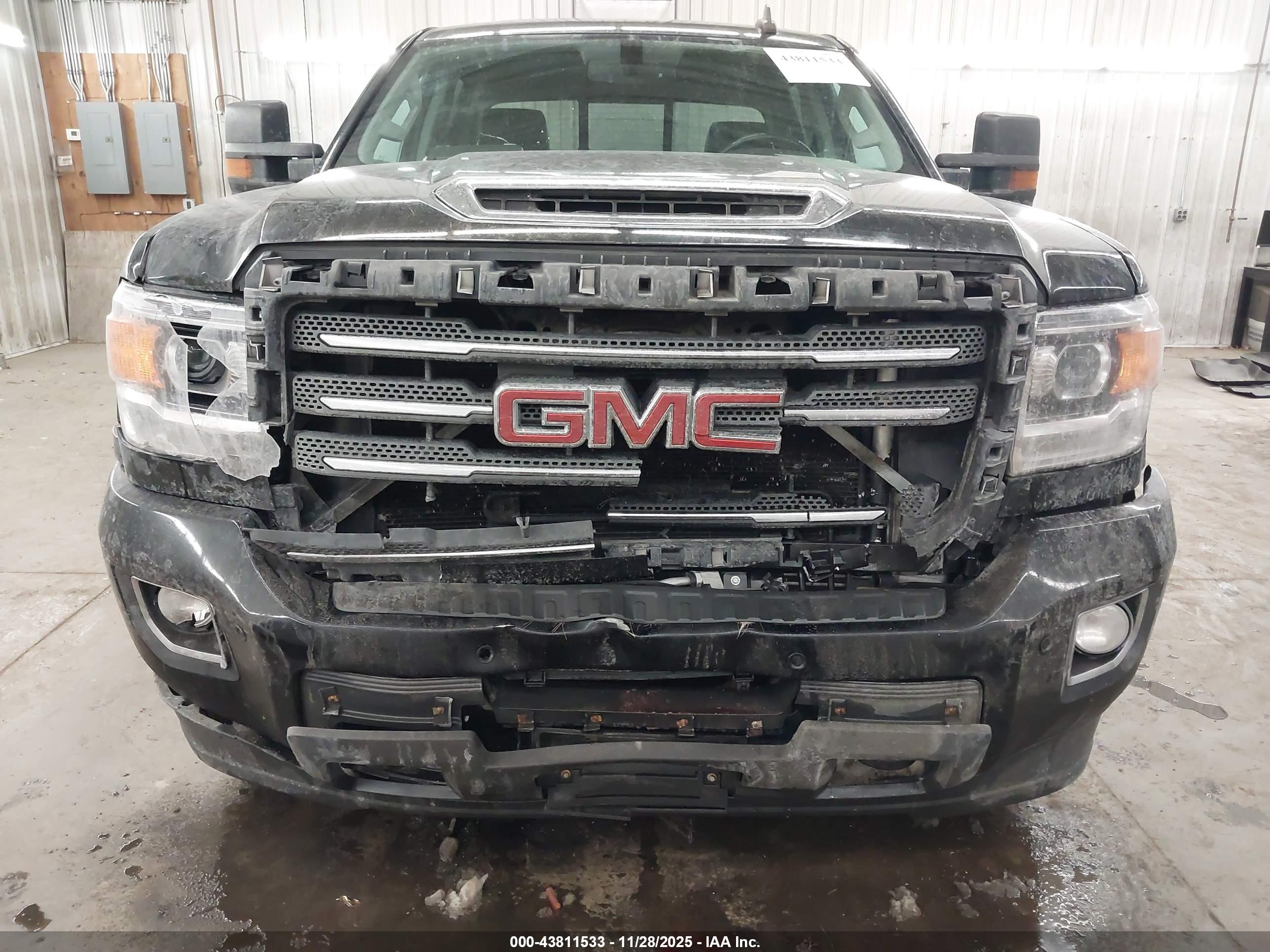 GMC SIERRA image 6