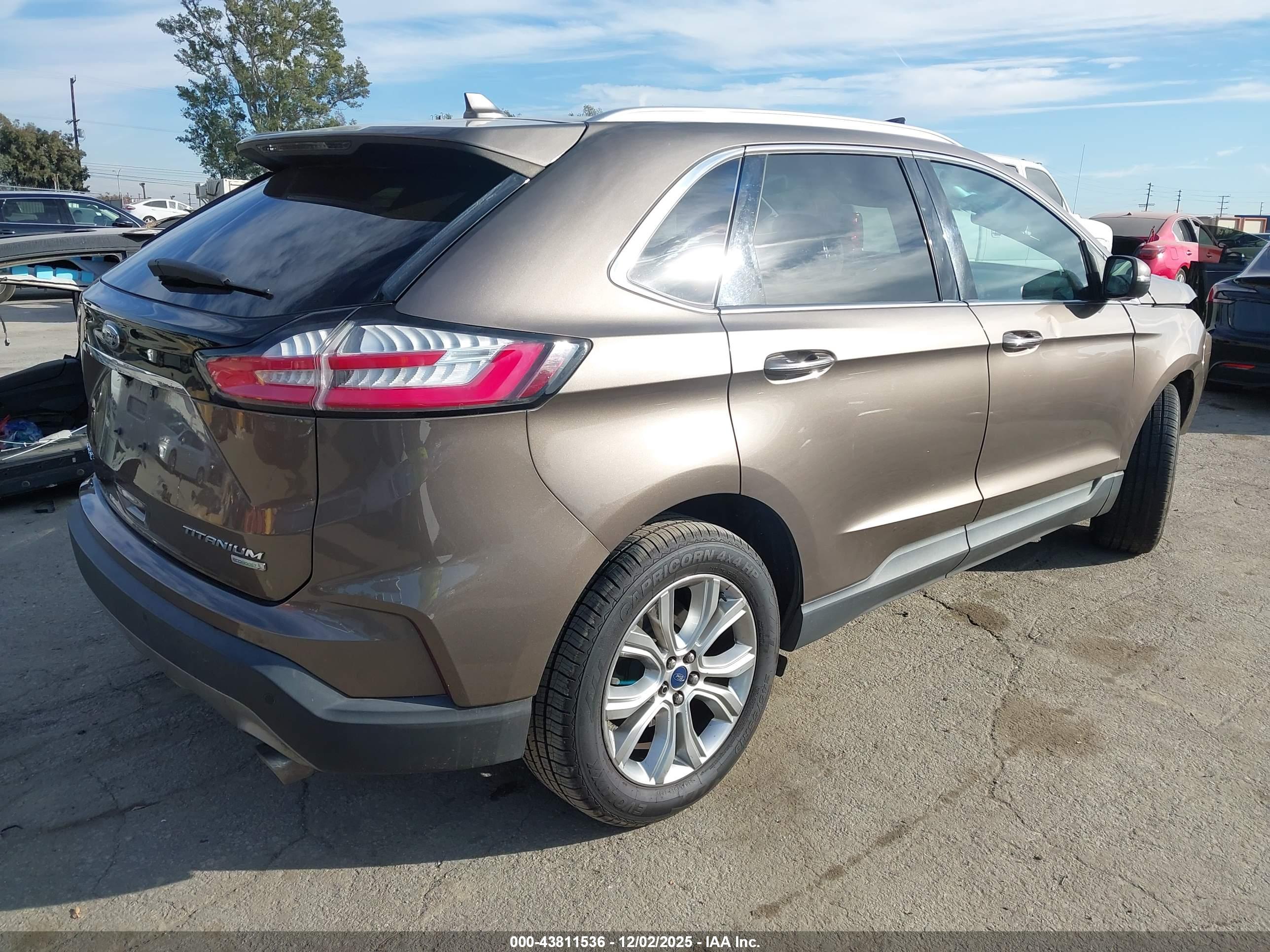 FORD EDGE image 4
