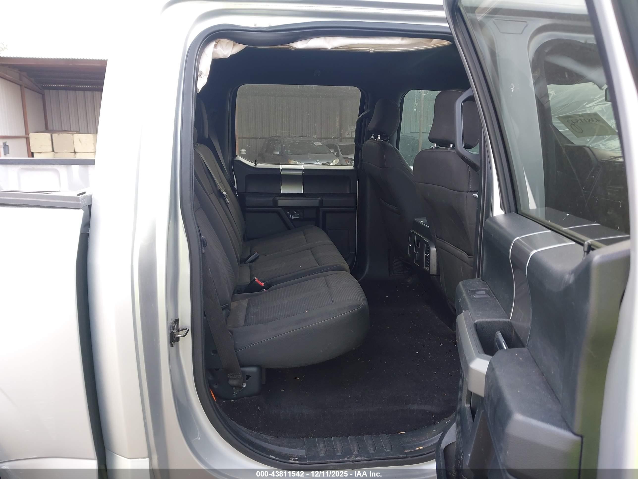 FORD F-150 image 8