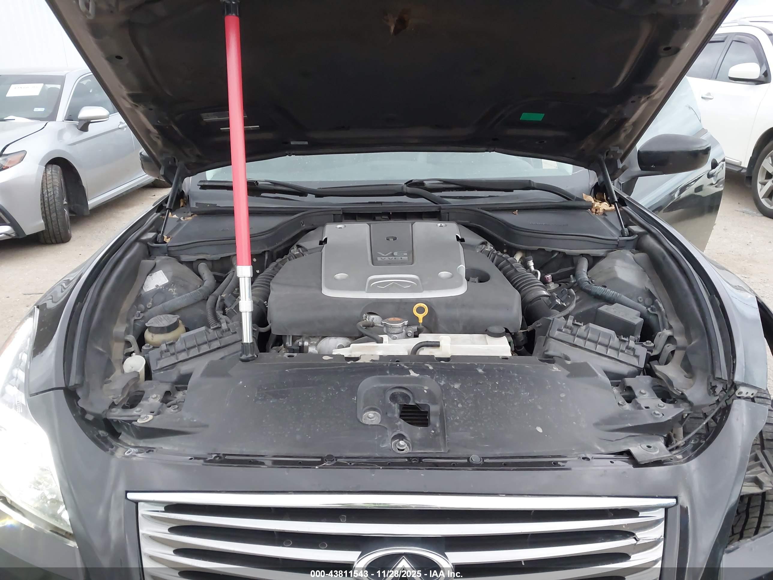 INFINITI G37X image 10