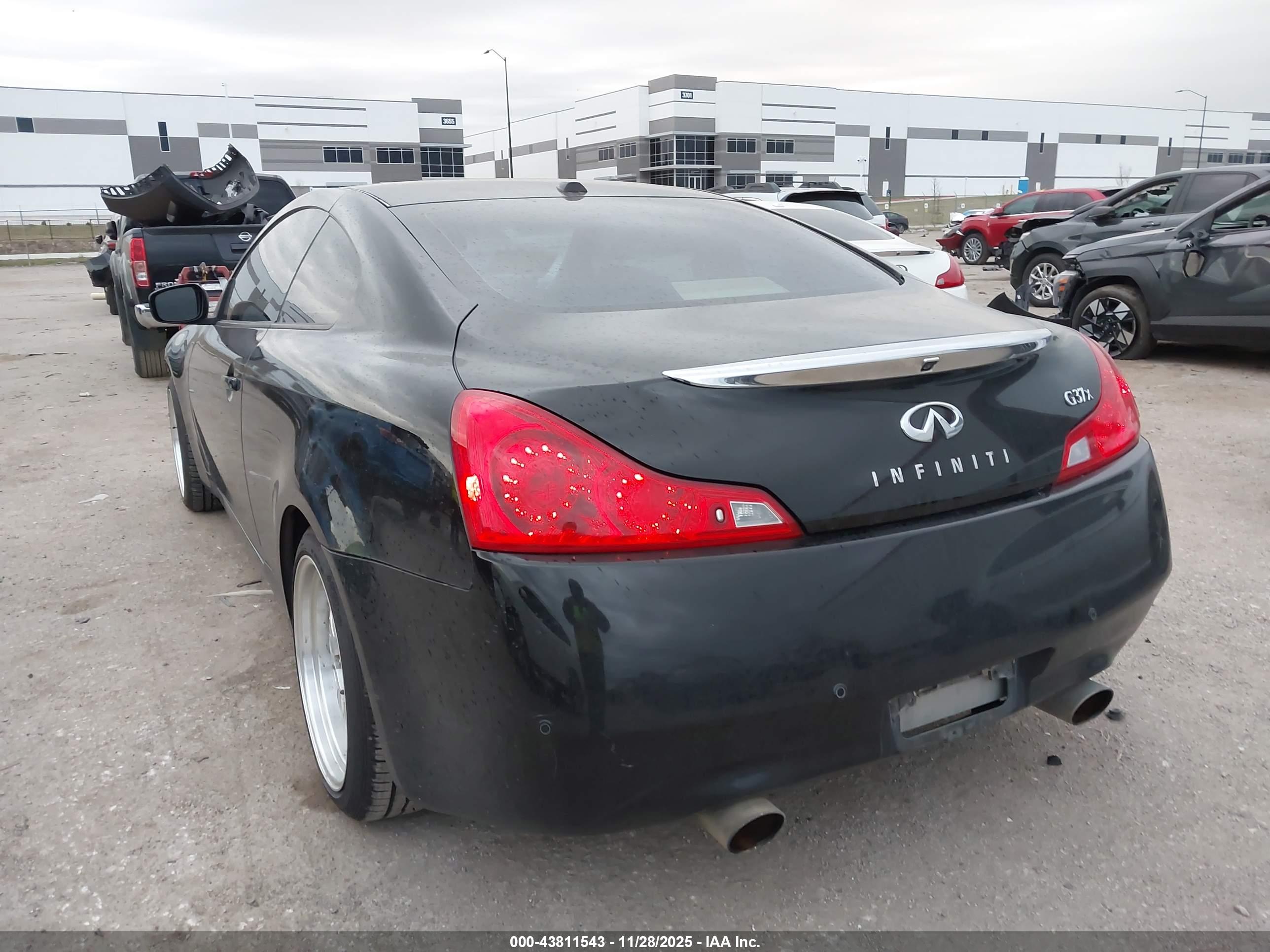 INFINITI G37X image 3