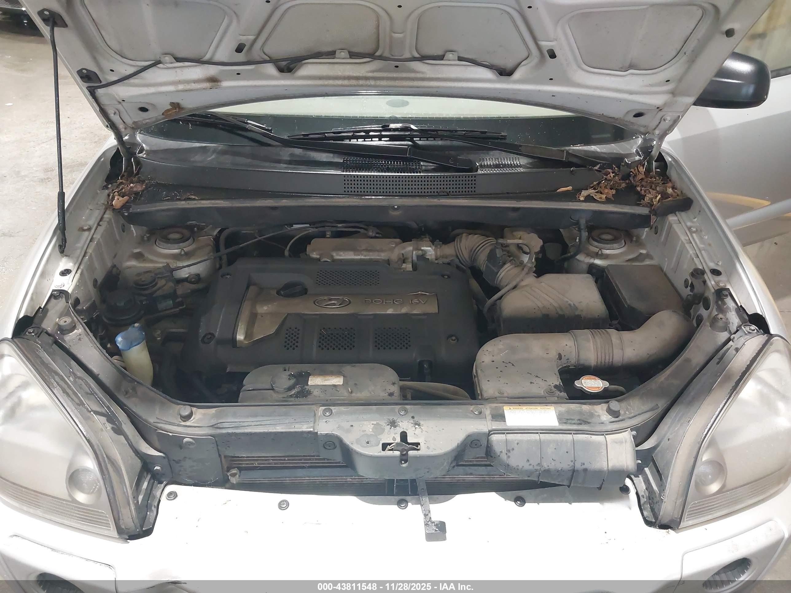 HYUNDAI TUCSON image 10
