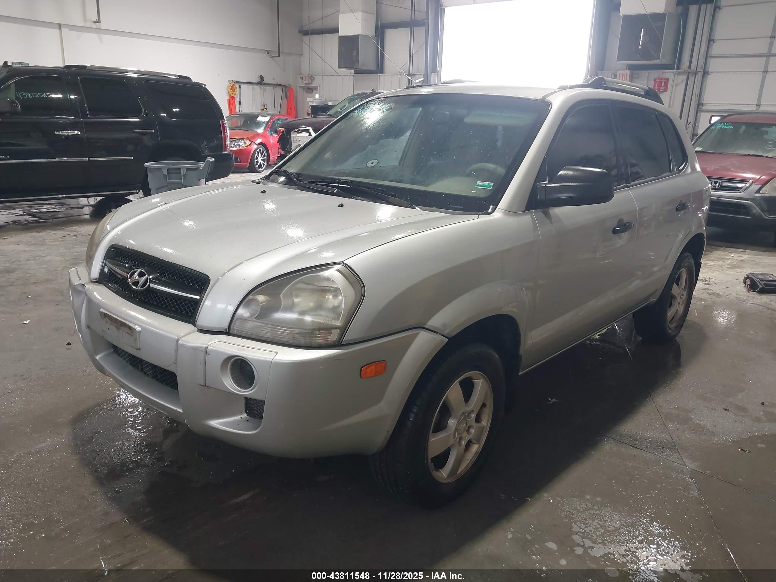 HYUNDAI TUCSON image 2
