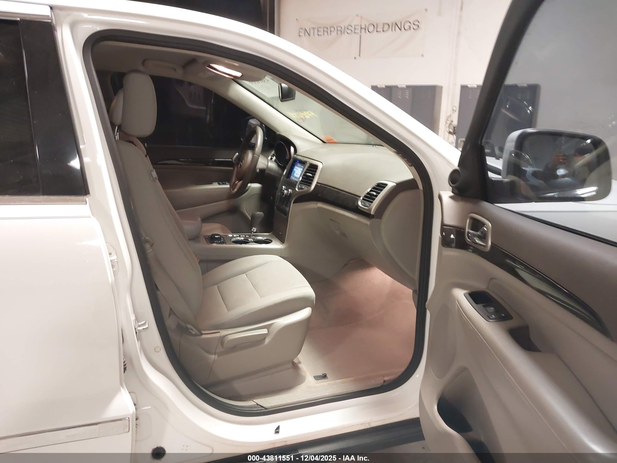 JEEP GRAND image 5