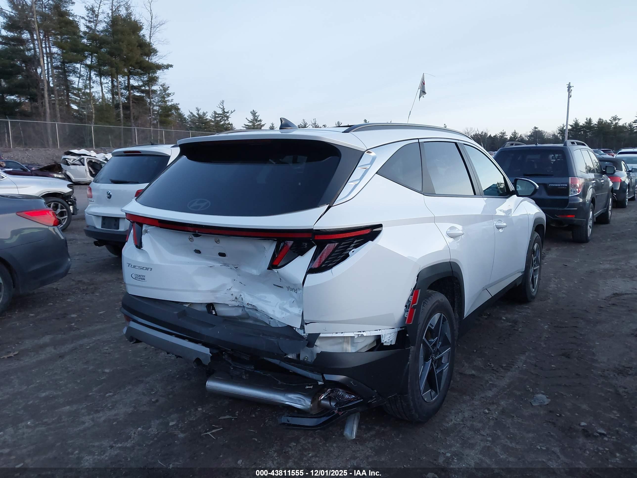 HYUNDAI TUCSON image 4