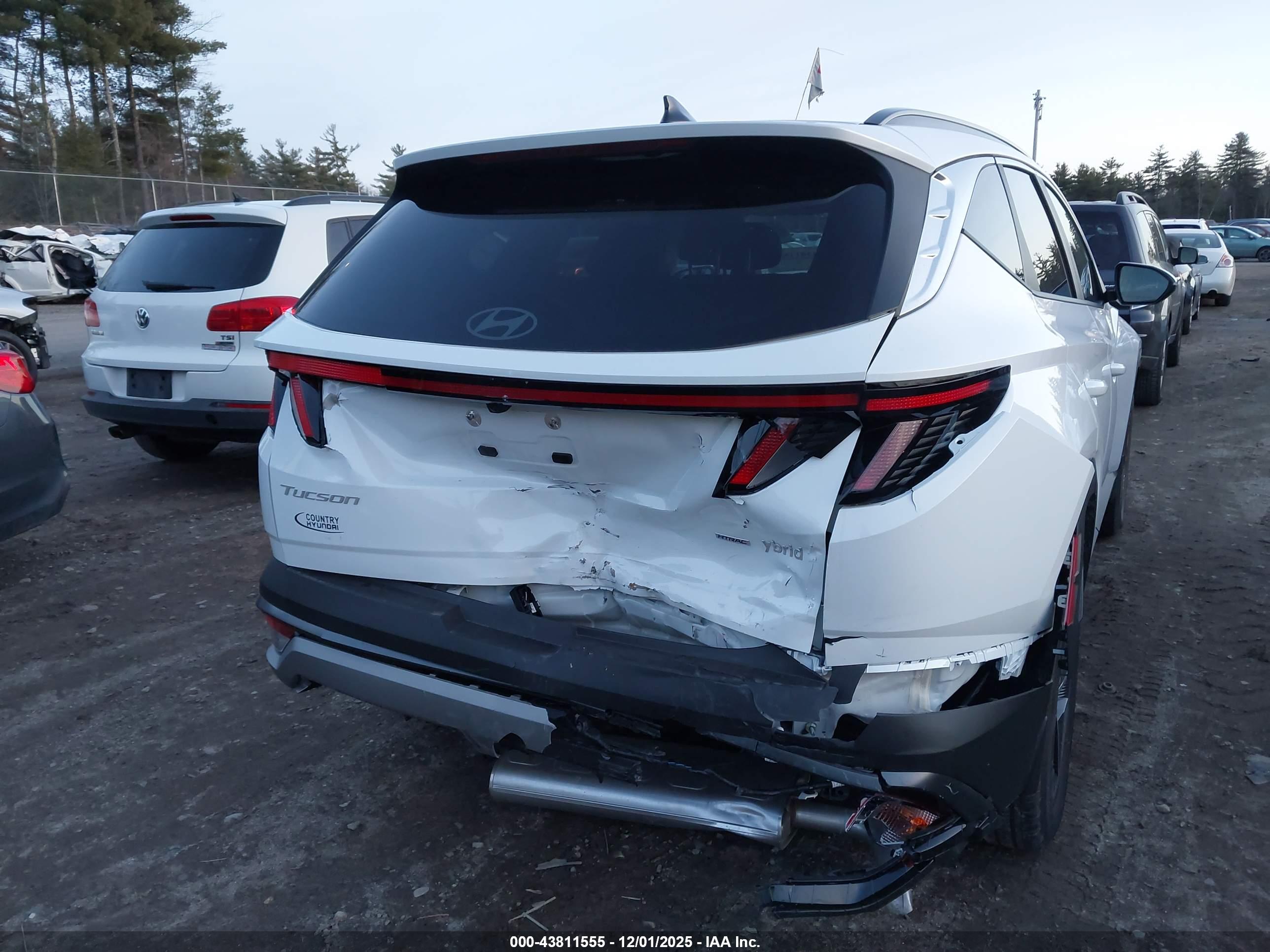HYUNDAI TUCSON image 6