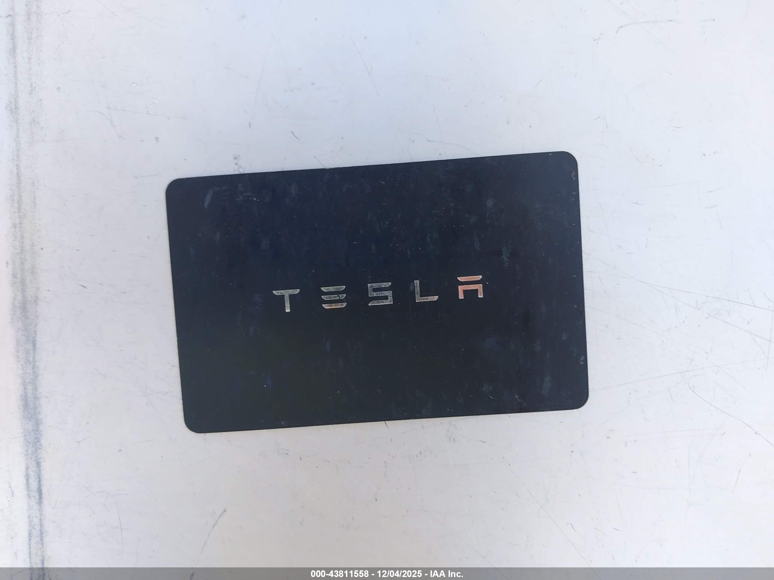 TESLA MODEL image 11