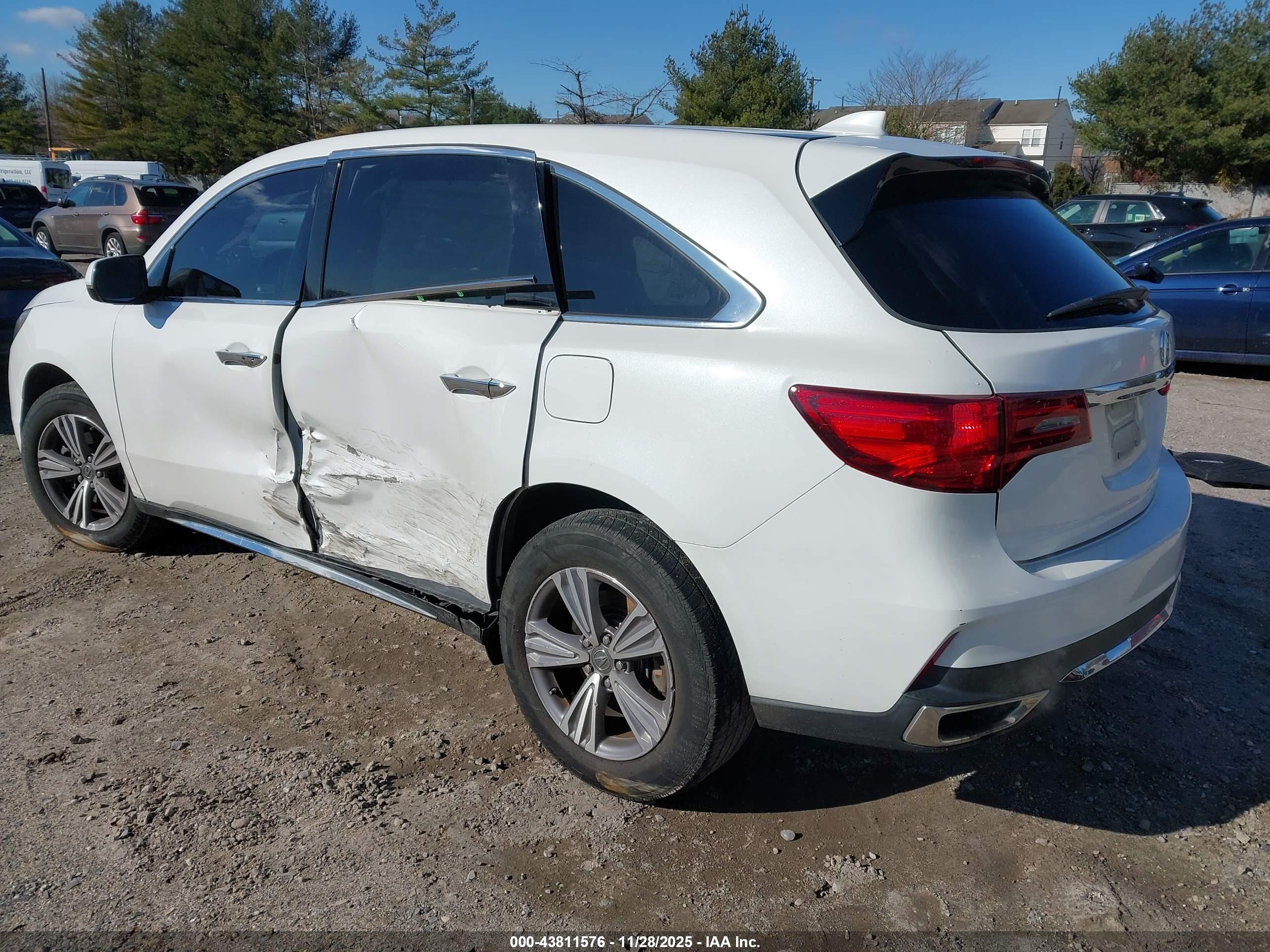ACURA MDX image 3