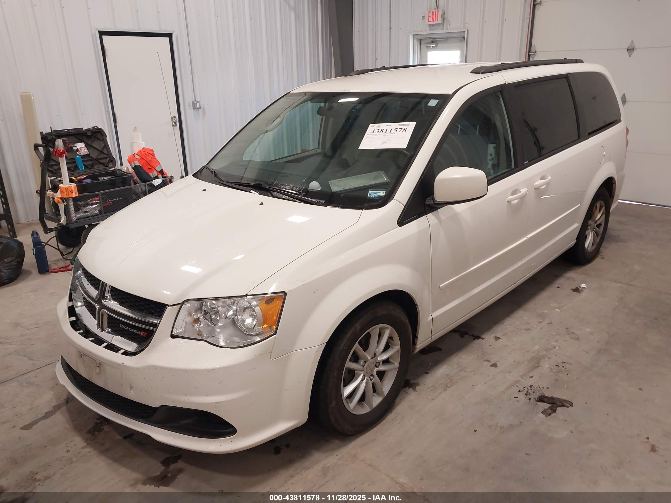 DODGE GRAND image 2