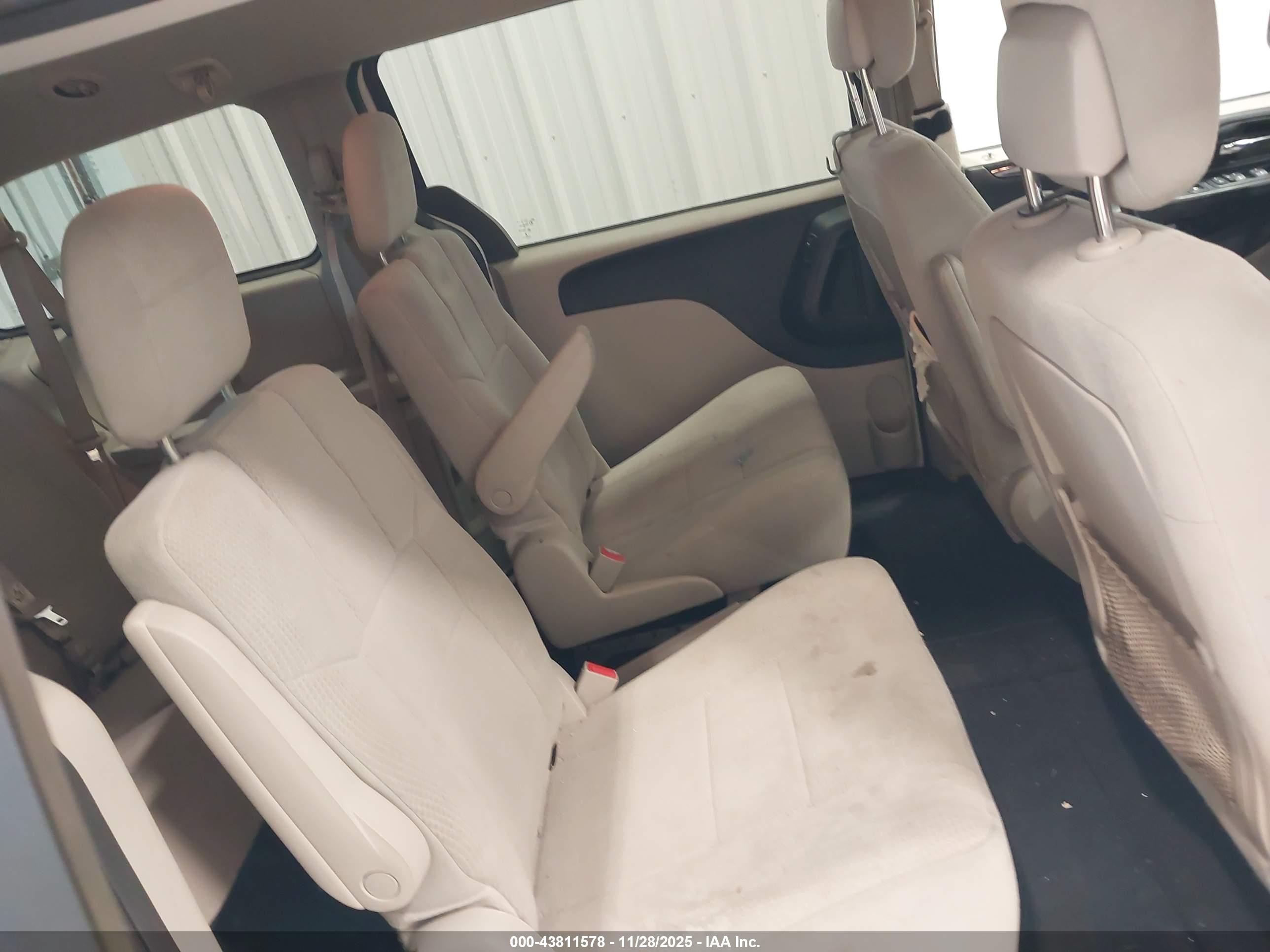 DODGE GRAND image 8