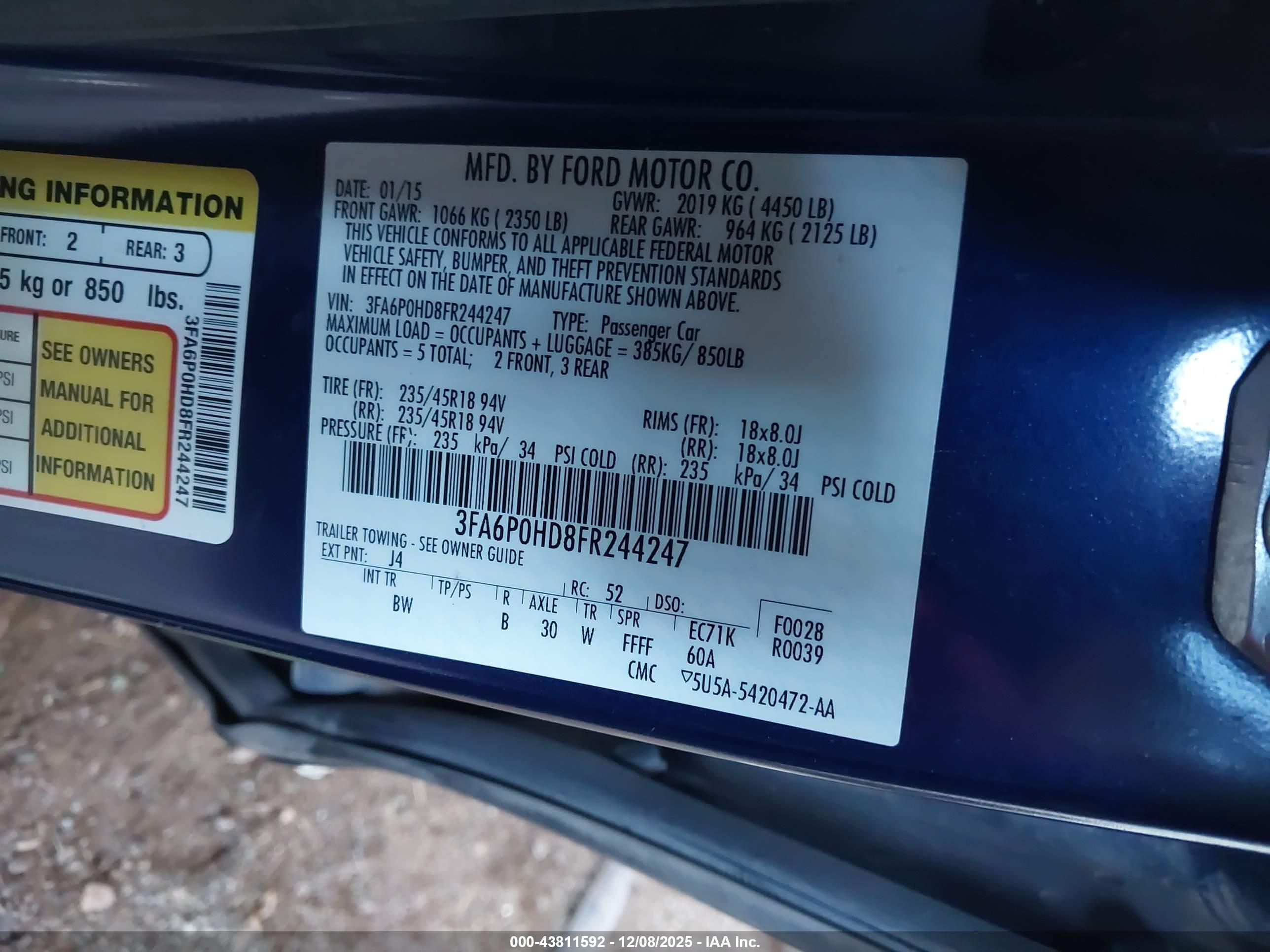 FORD FUSION image 9