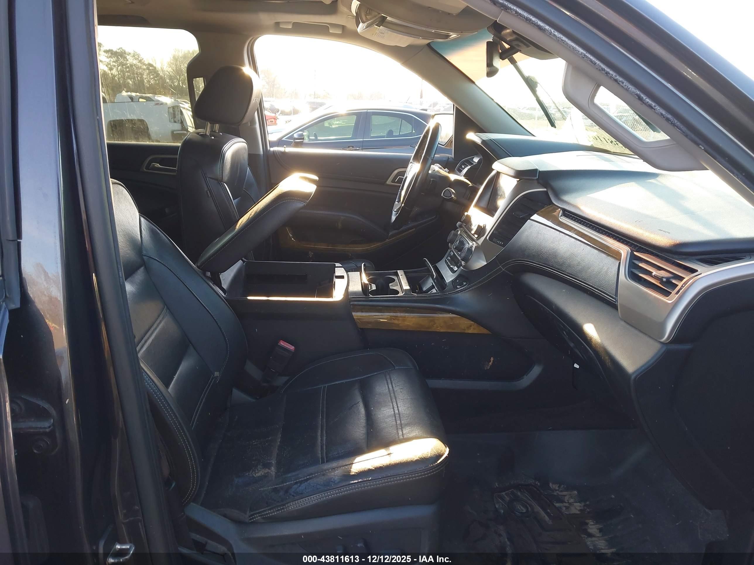 GMC YUKON image 5