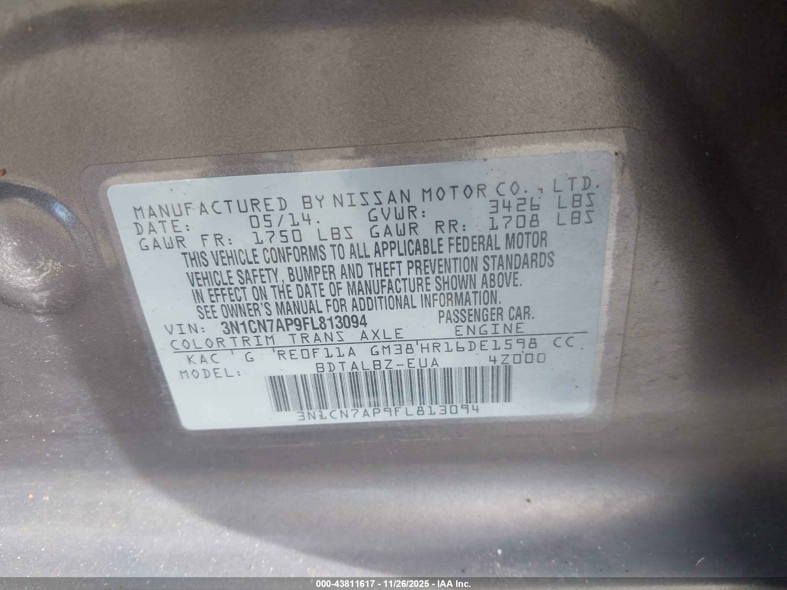 NISSAN VERSA image 9