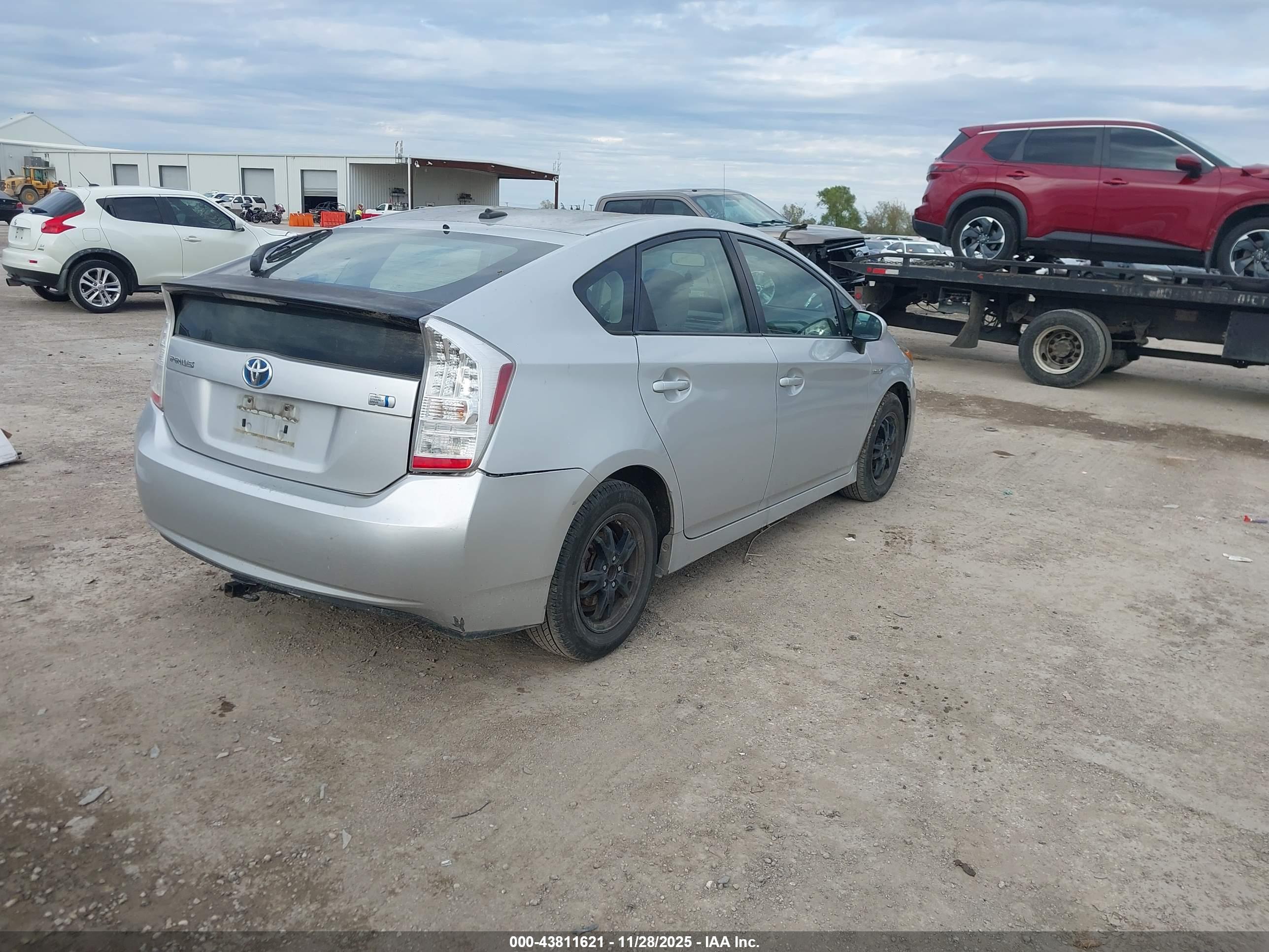 TOYOTA PRIUS image 4