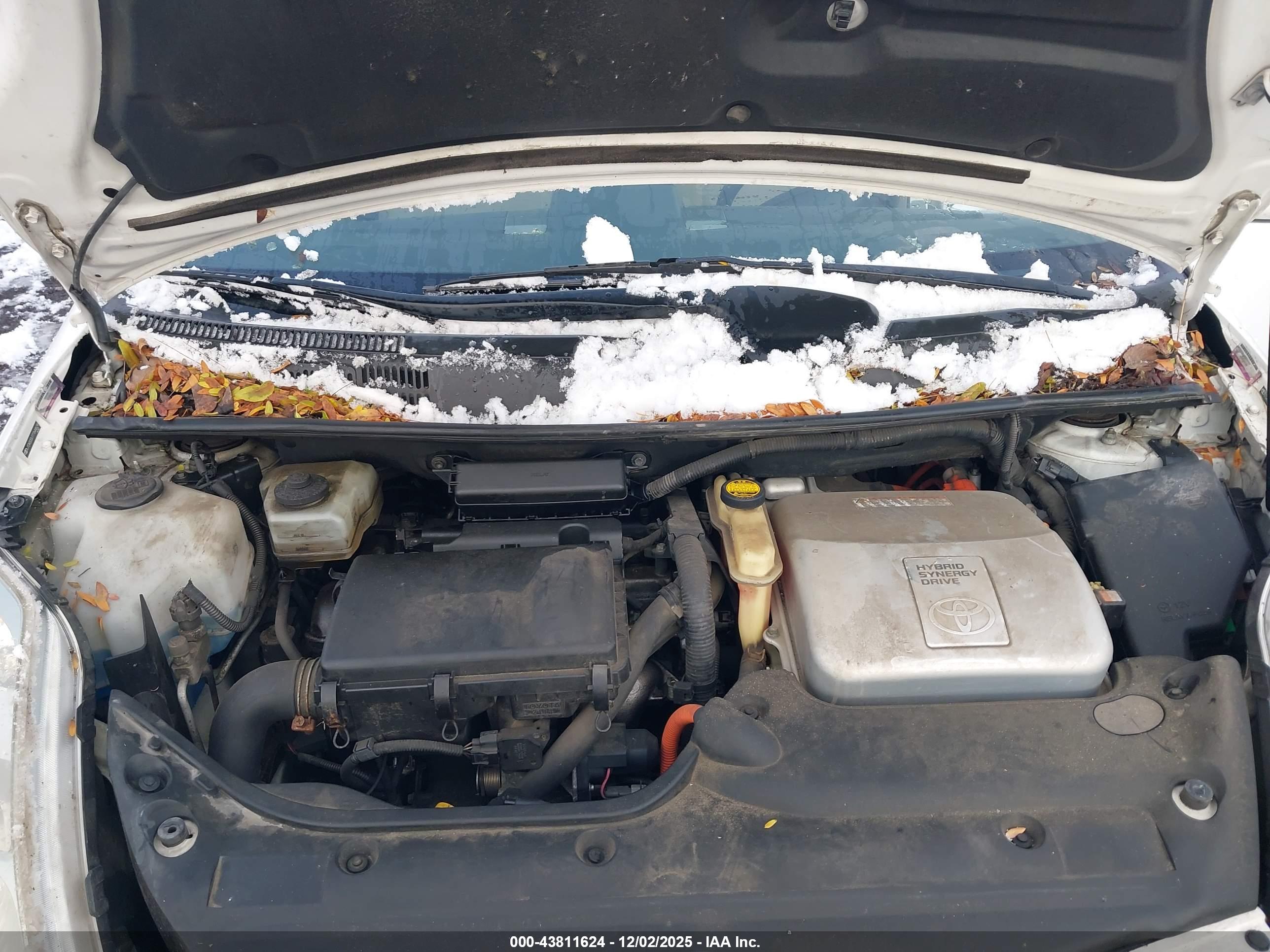 TOYOTA PRIUS image 10