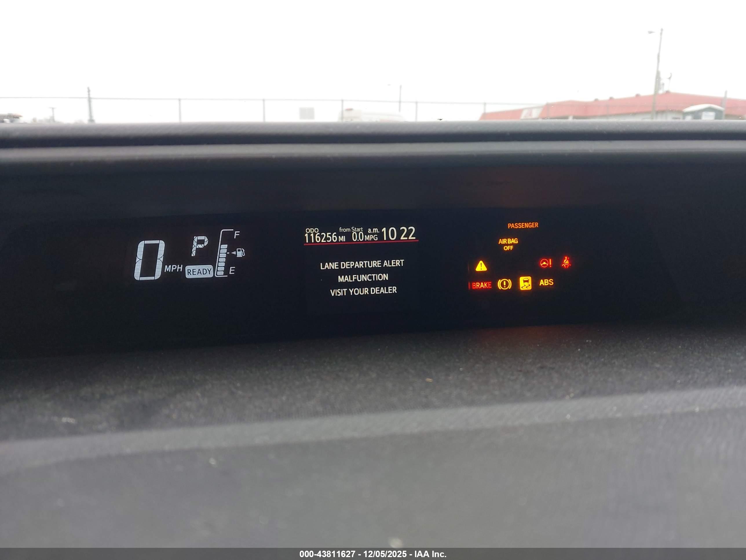 TOYOTA PRIUS image 7