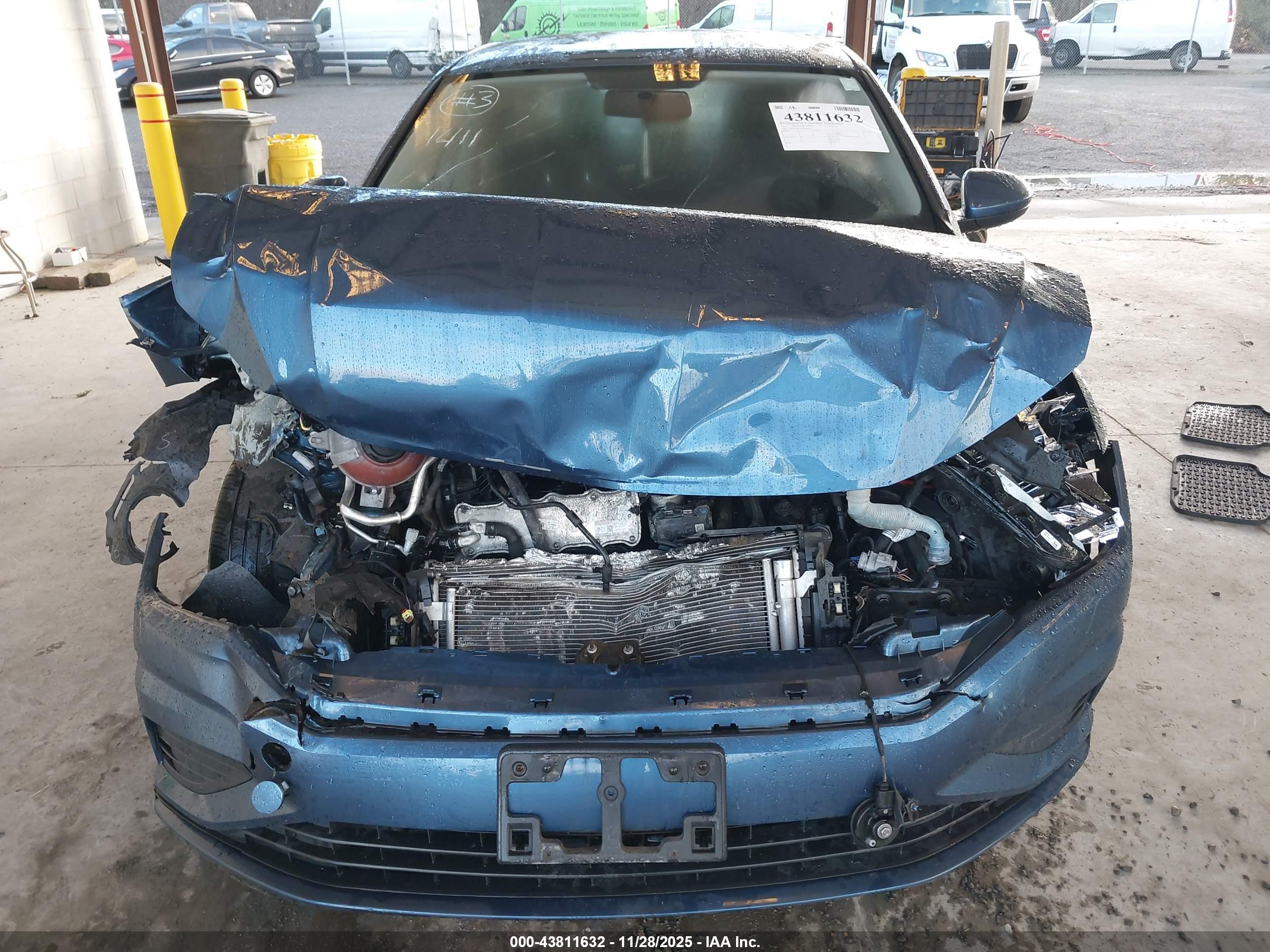 VOLKSWAGEN JETTA image 6