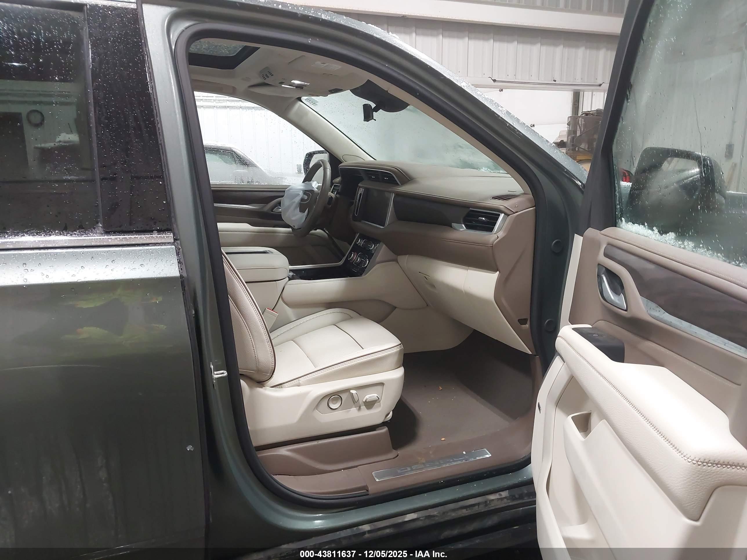 GMC YUKON image 5