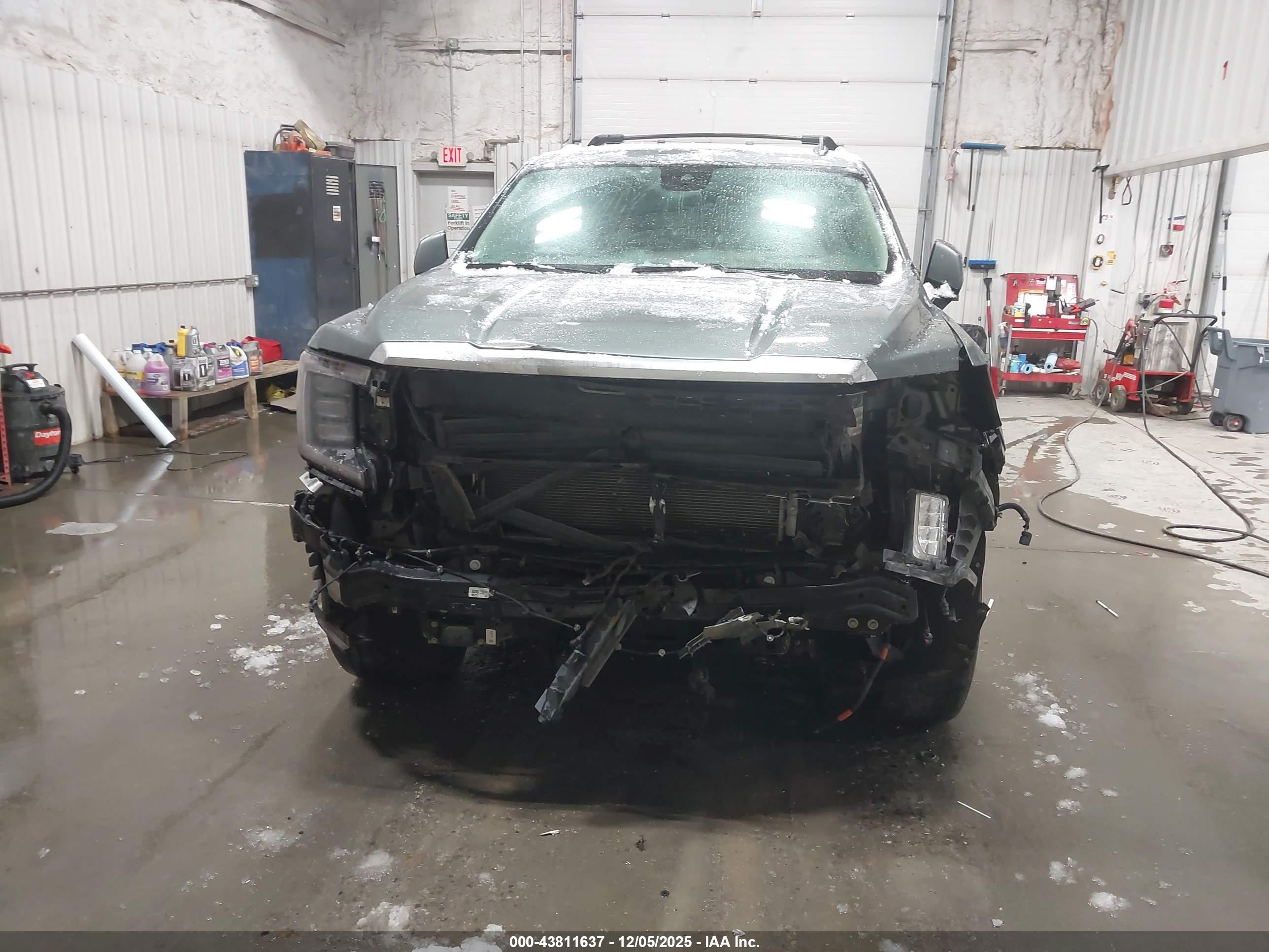 GMC YUKON image 6