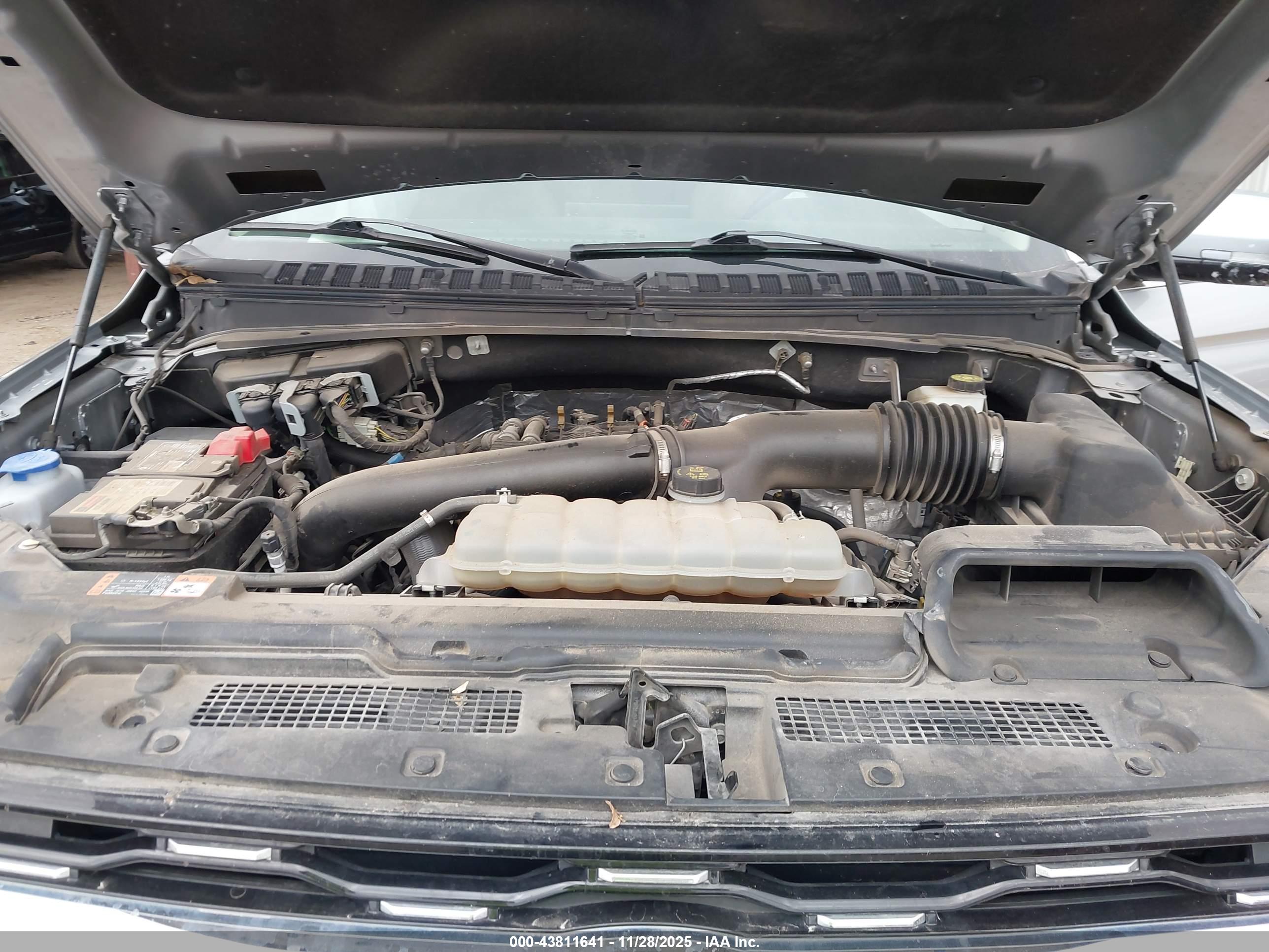 FORD EXPEDITION image 10