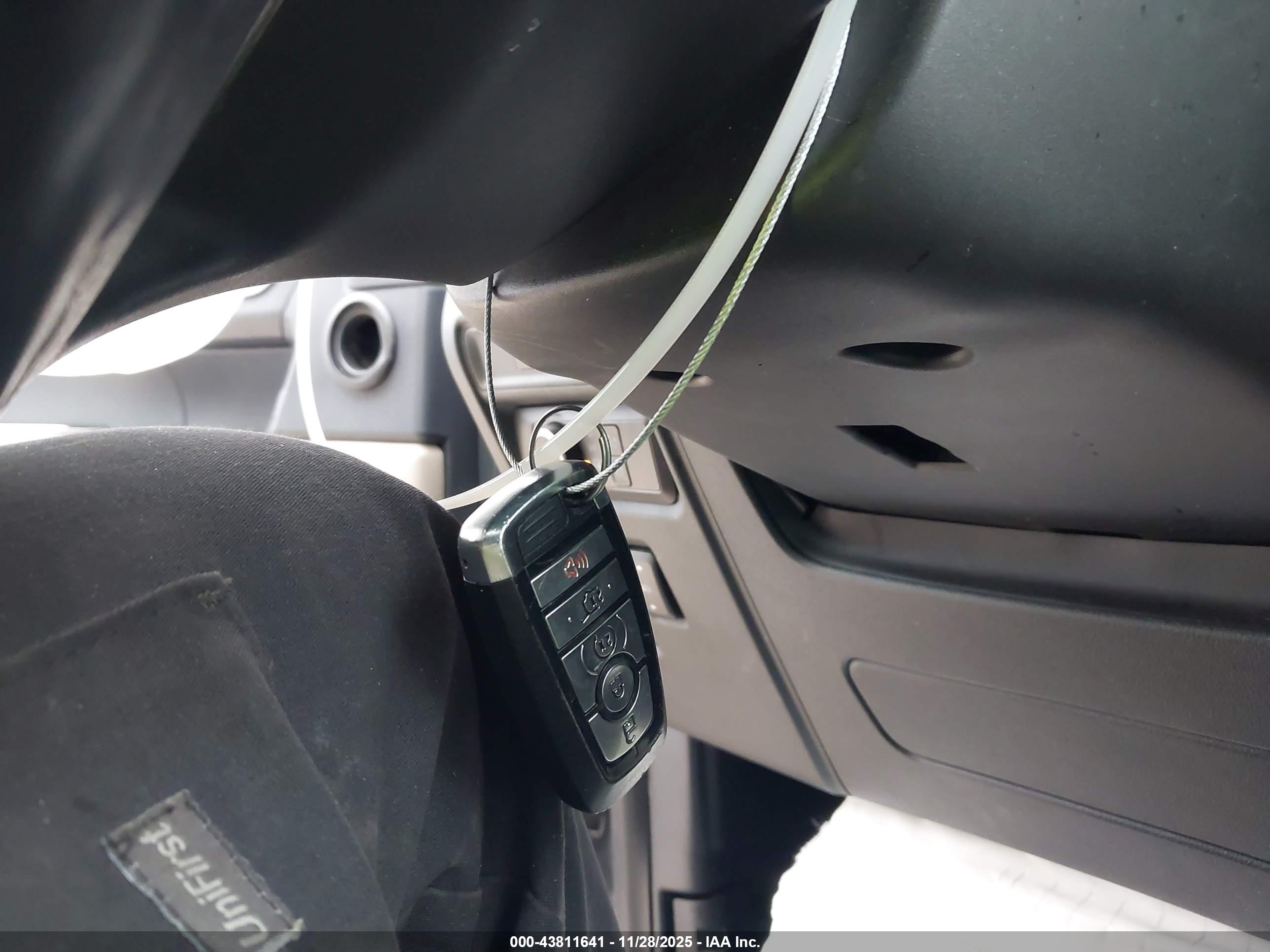 FORD EXPEDITION image 11