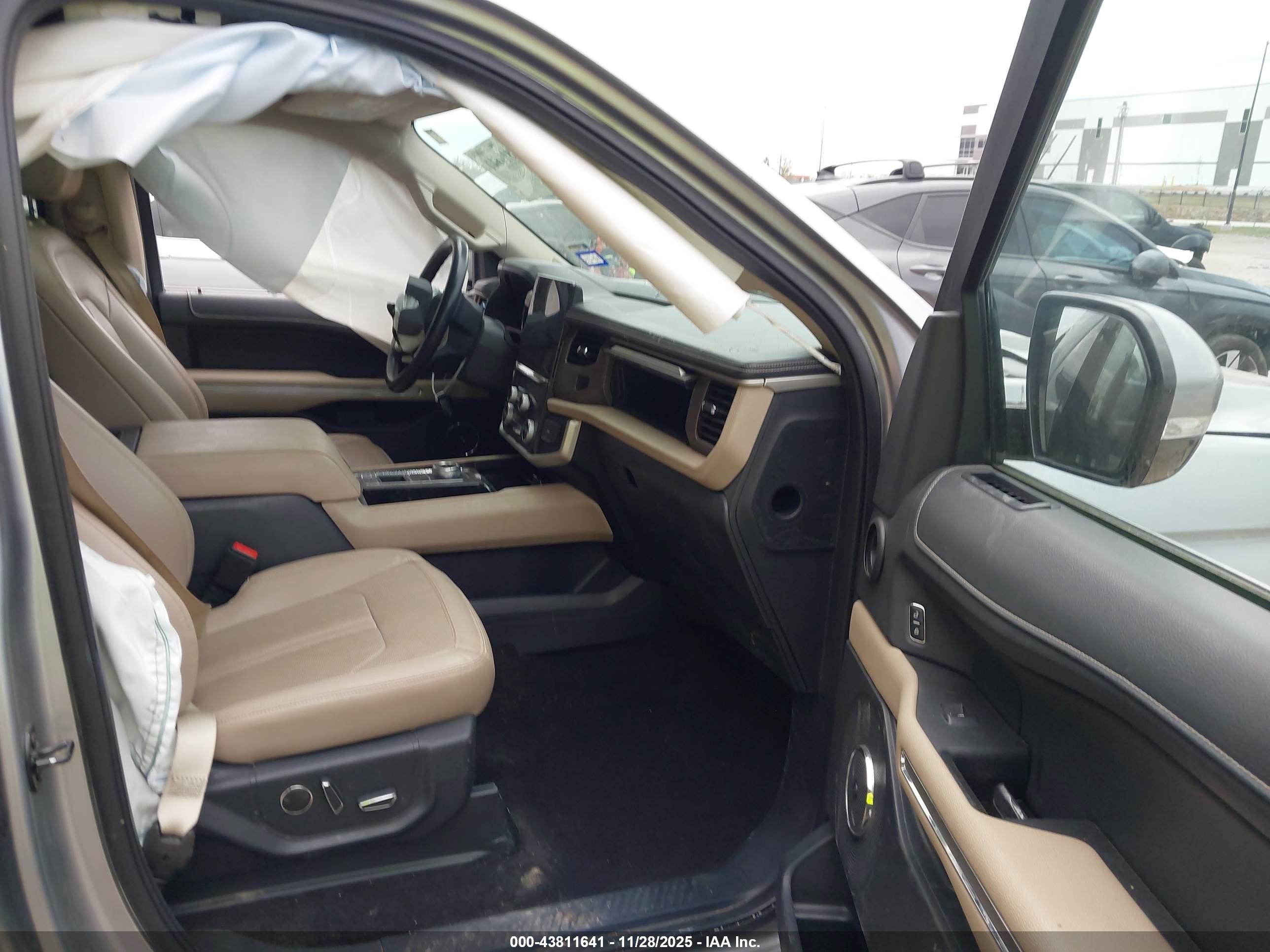 FORD EXPEDITION image 5