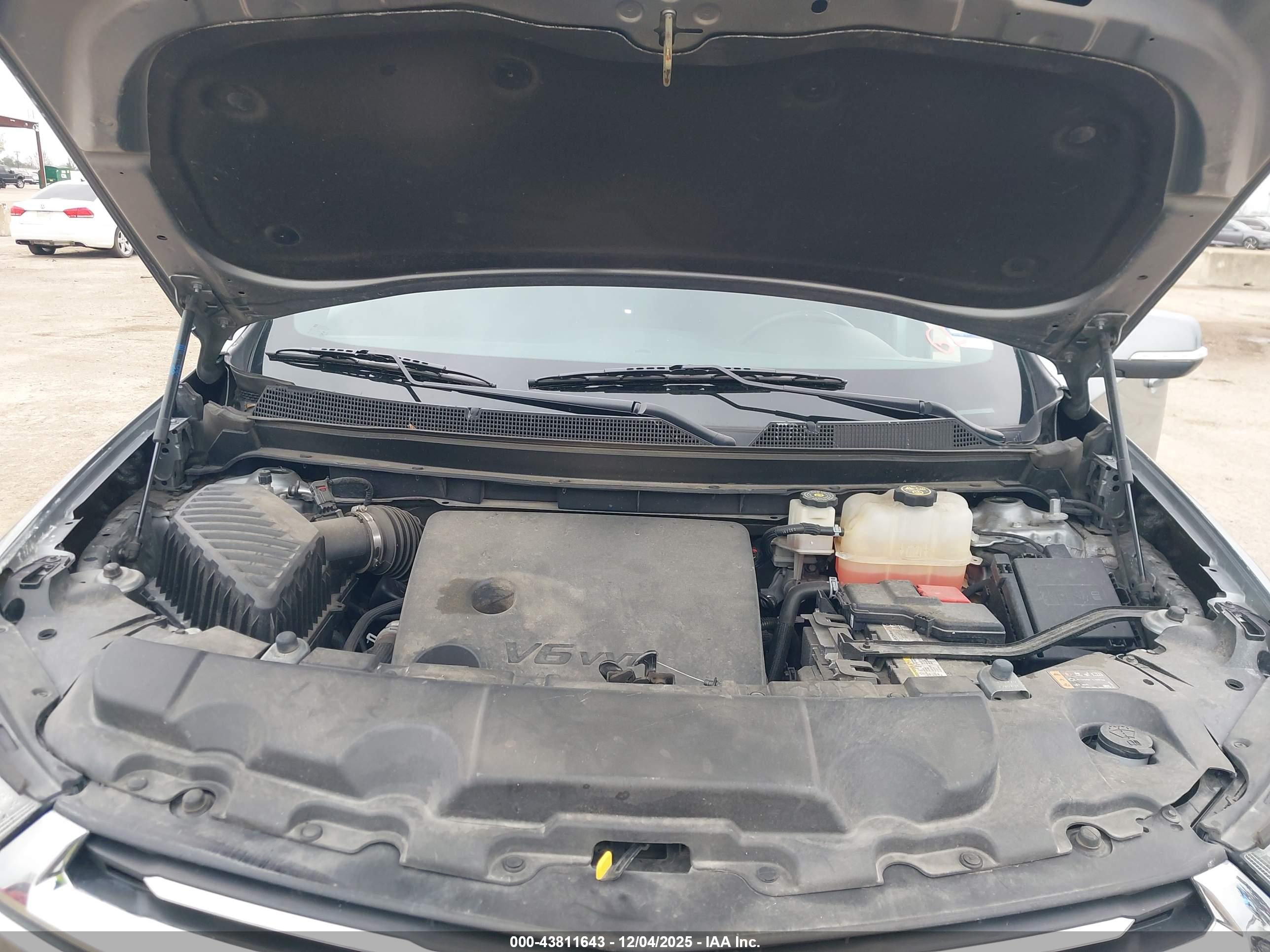 CHEVROLET TRAVERSE image 10
