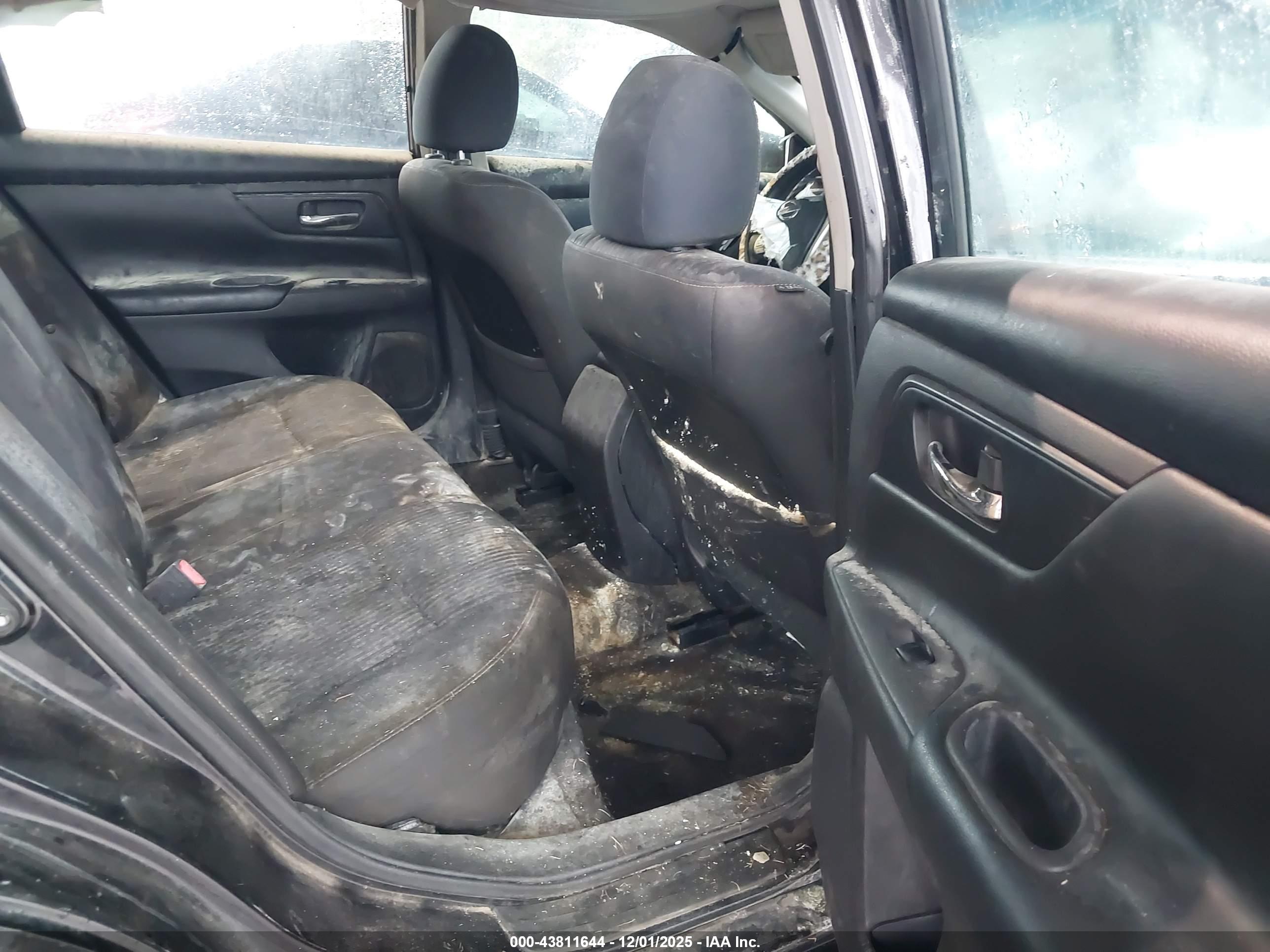 NISSAN ALTIMA image 8
