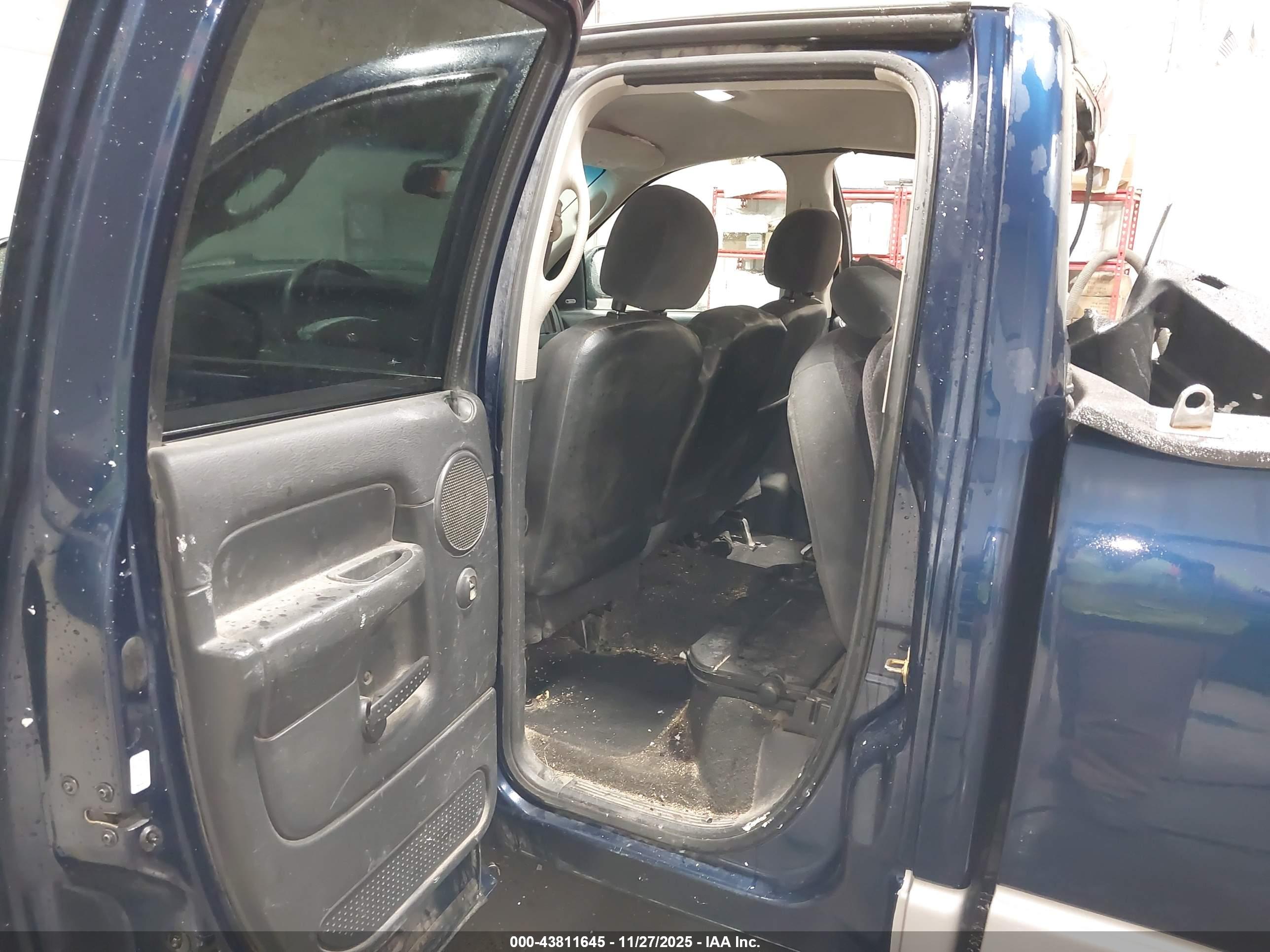 DODGE RAM image 8
