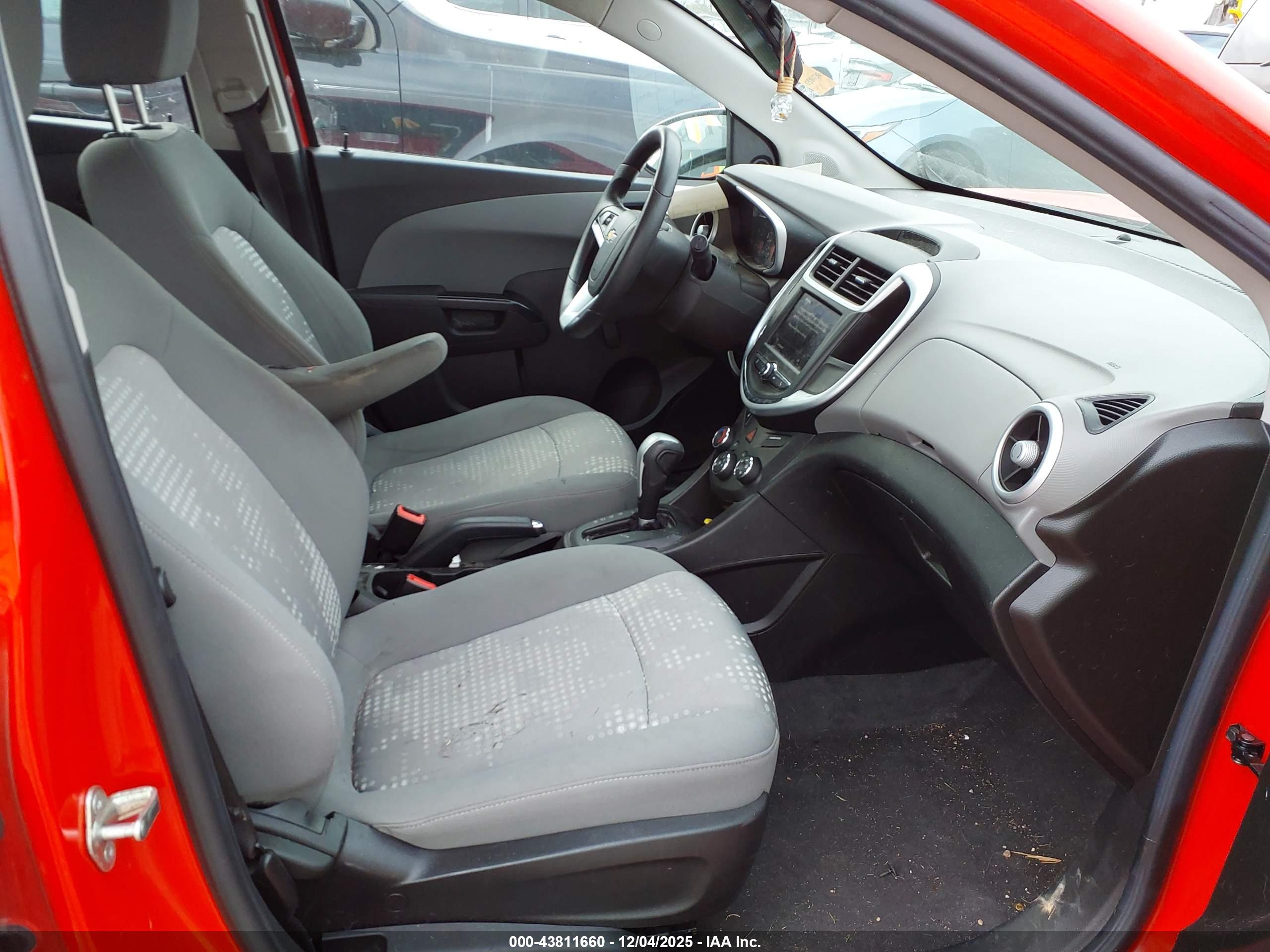 CHEVROLET SONIC image 5