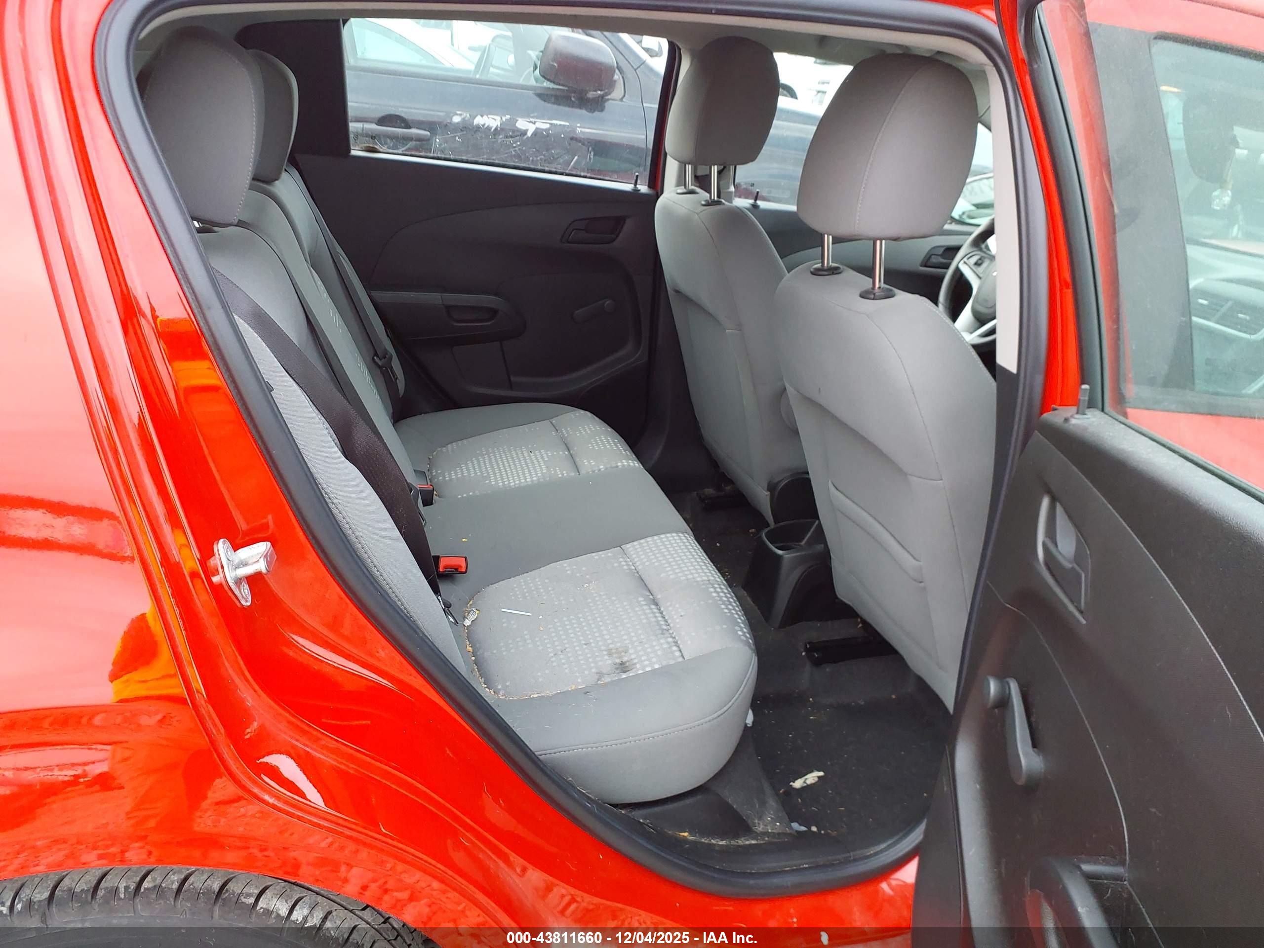 CHEVROLET SONIC image 8