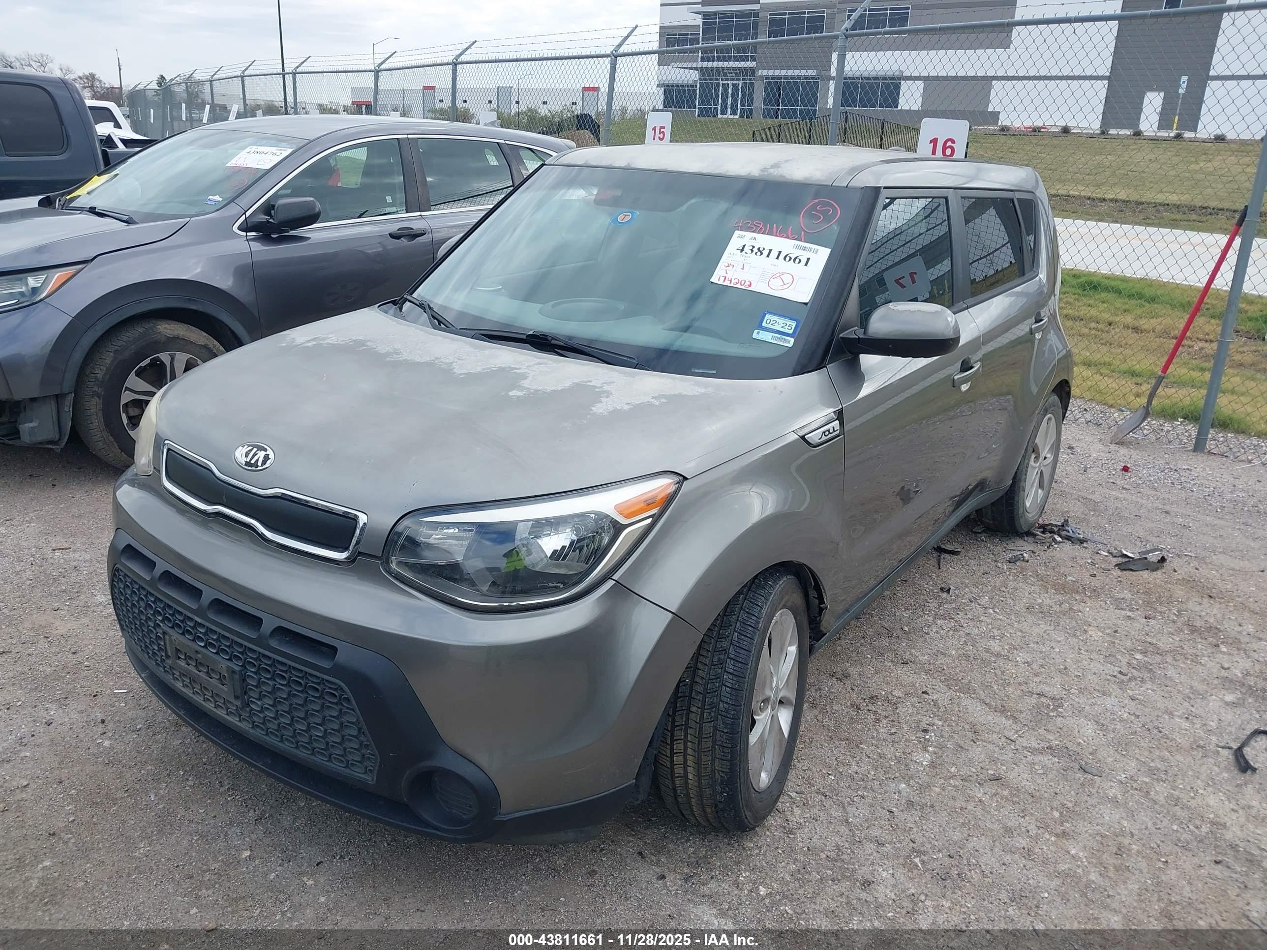 KIA SOUL image 2