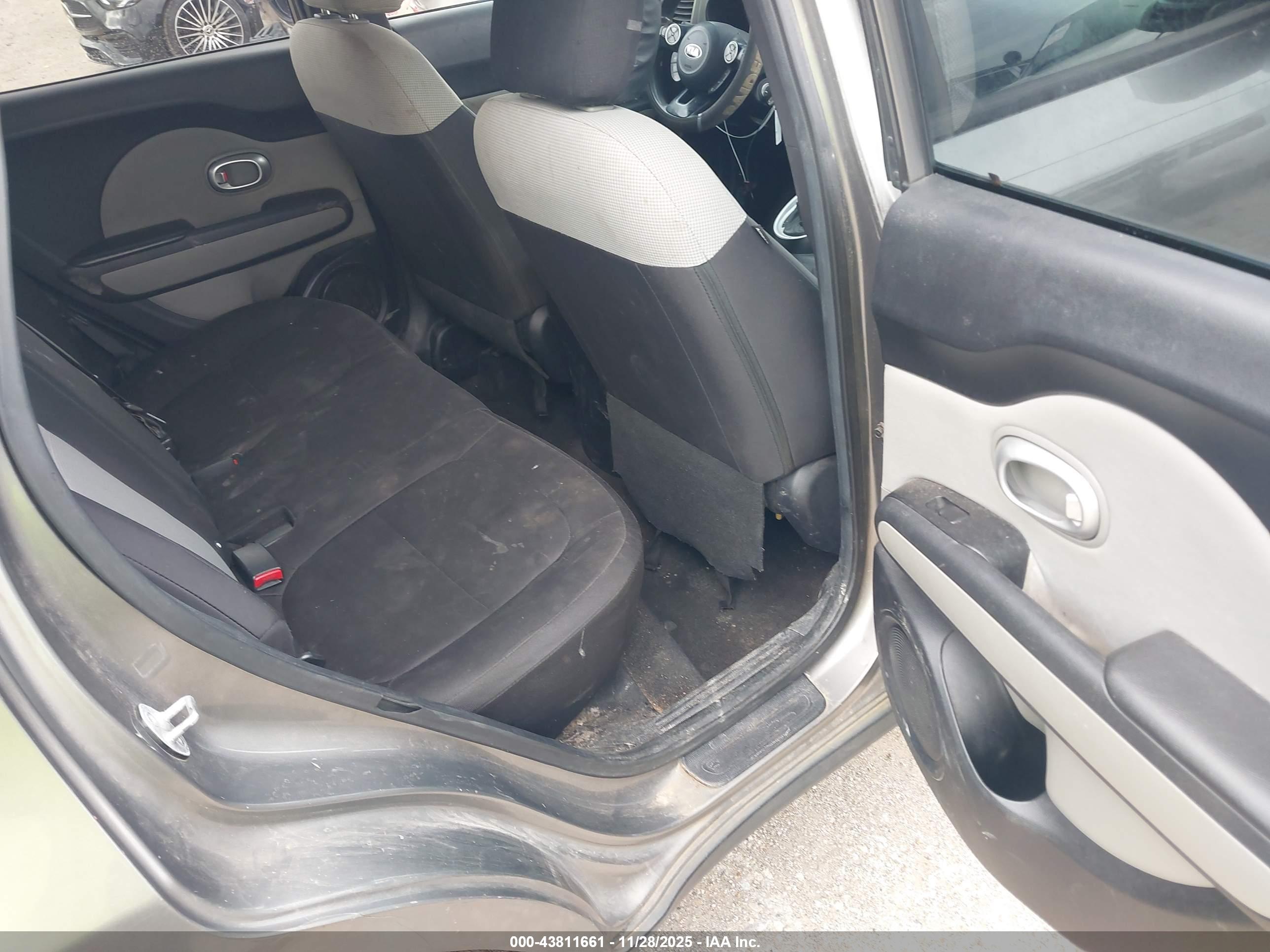 KIA SOUL image 8