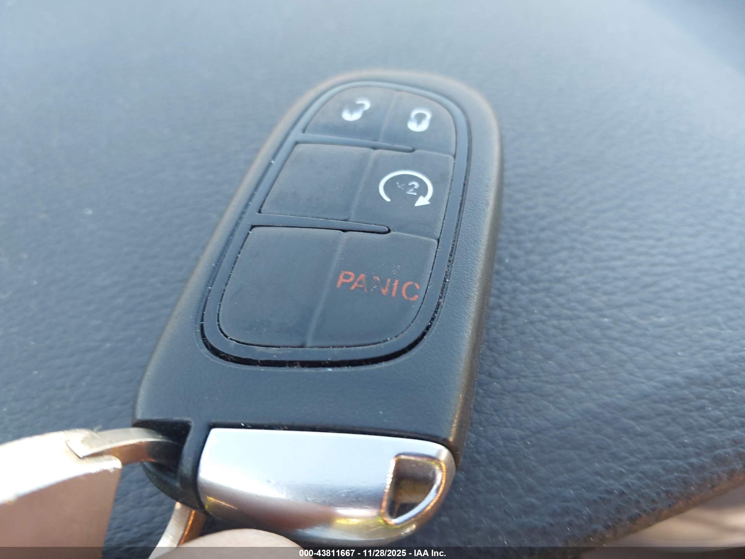 JEEP CHEROKEE image 11