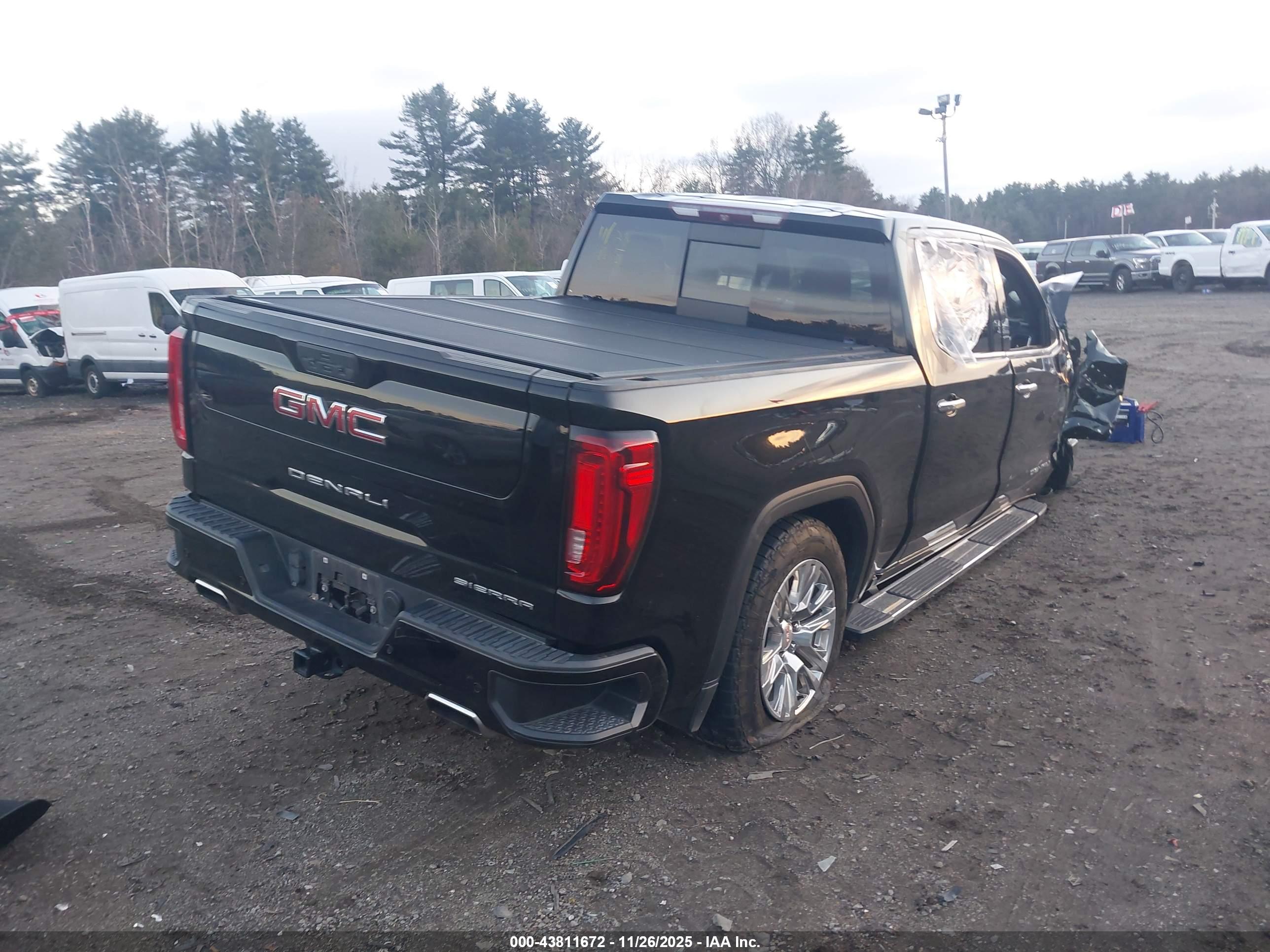 GMC SIERRA image 4