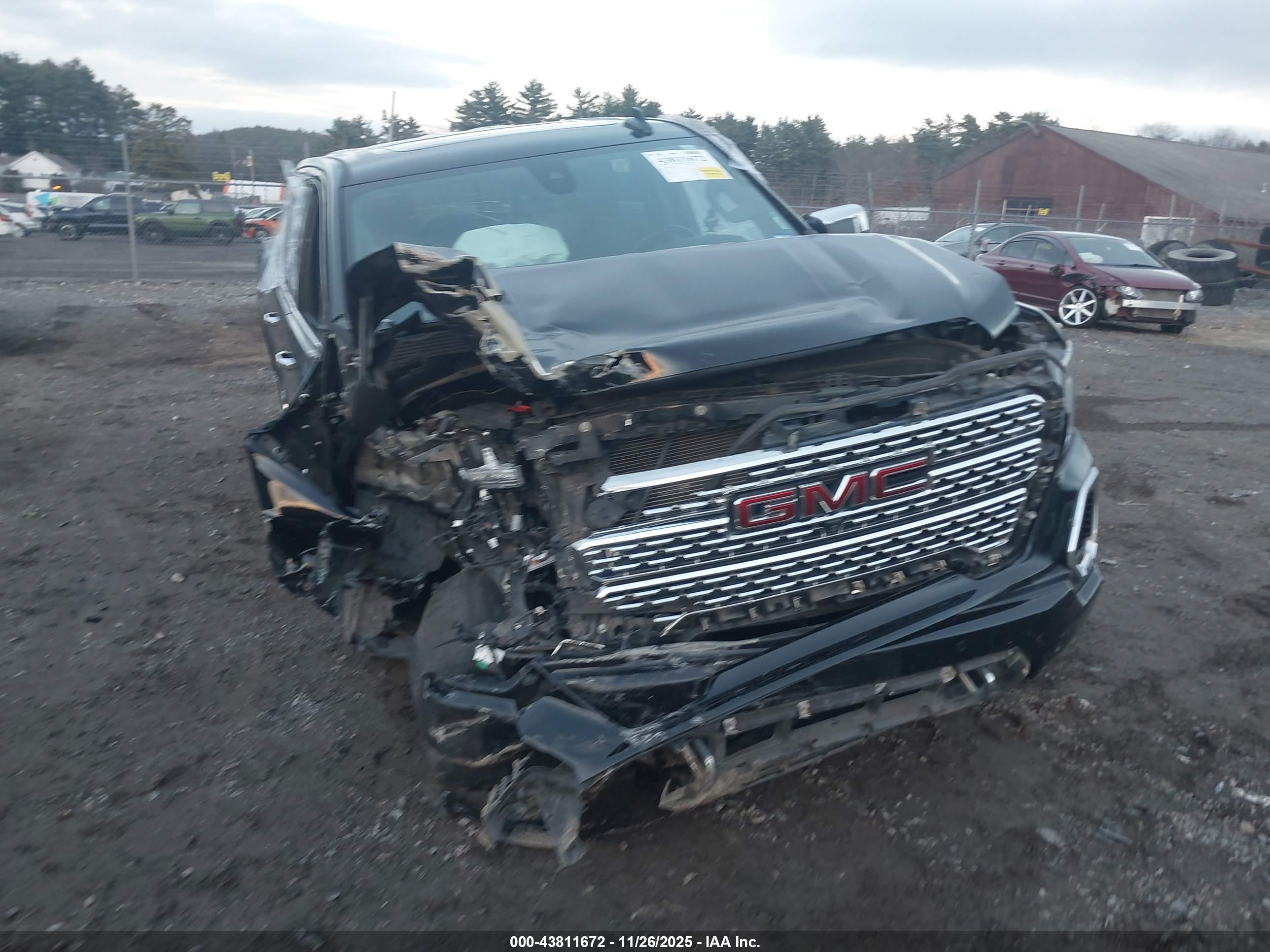 GMC SIERRA image 6