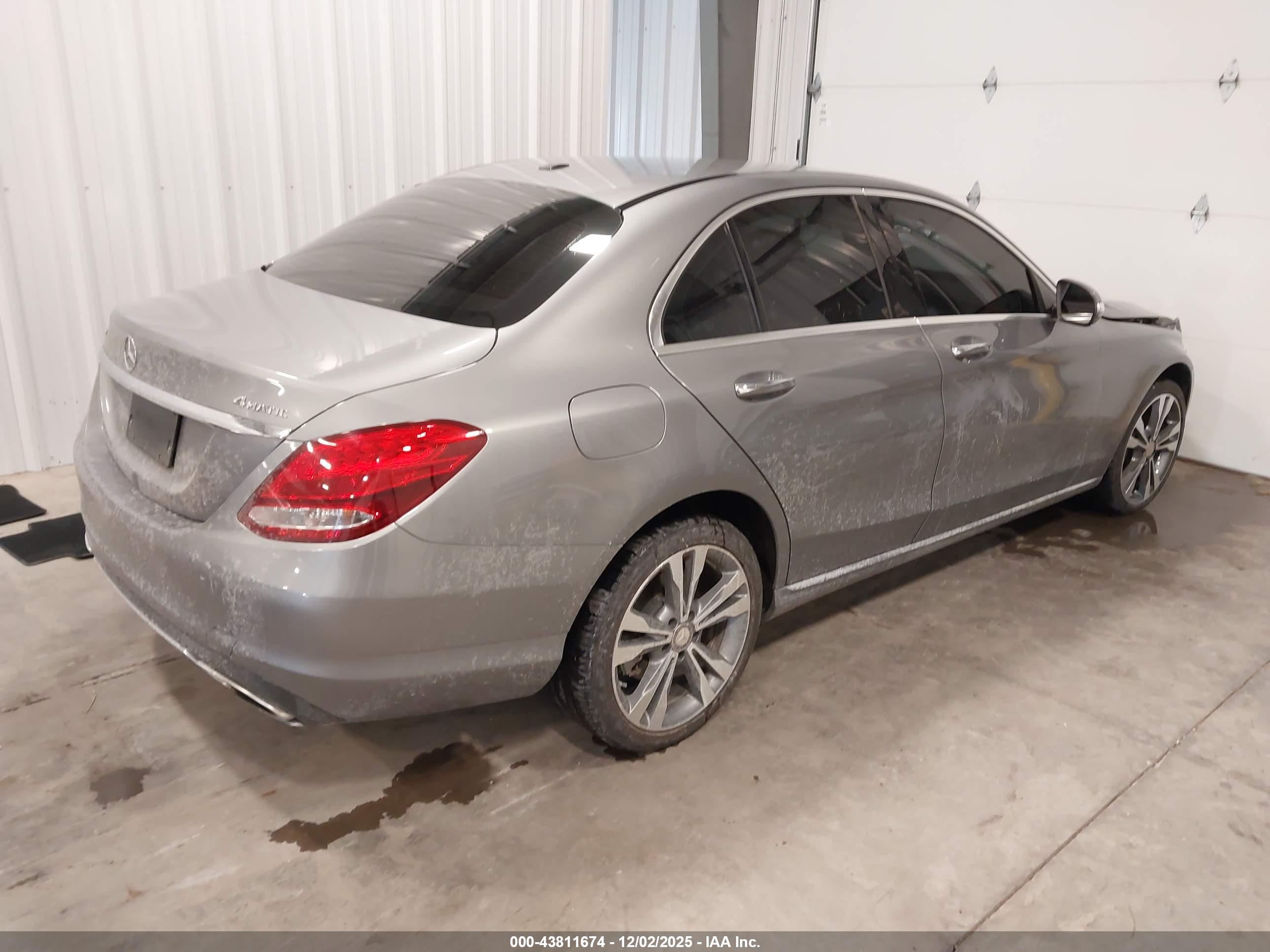 MERCEDES-BENZ C image 4
