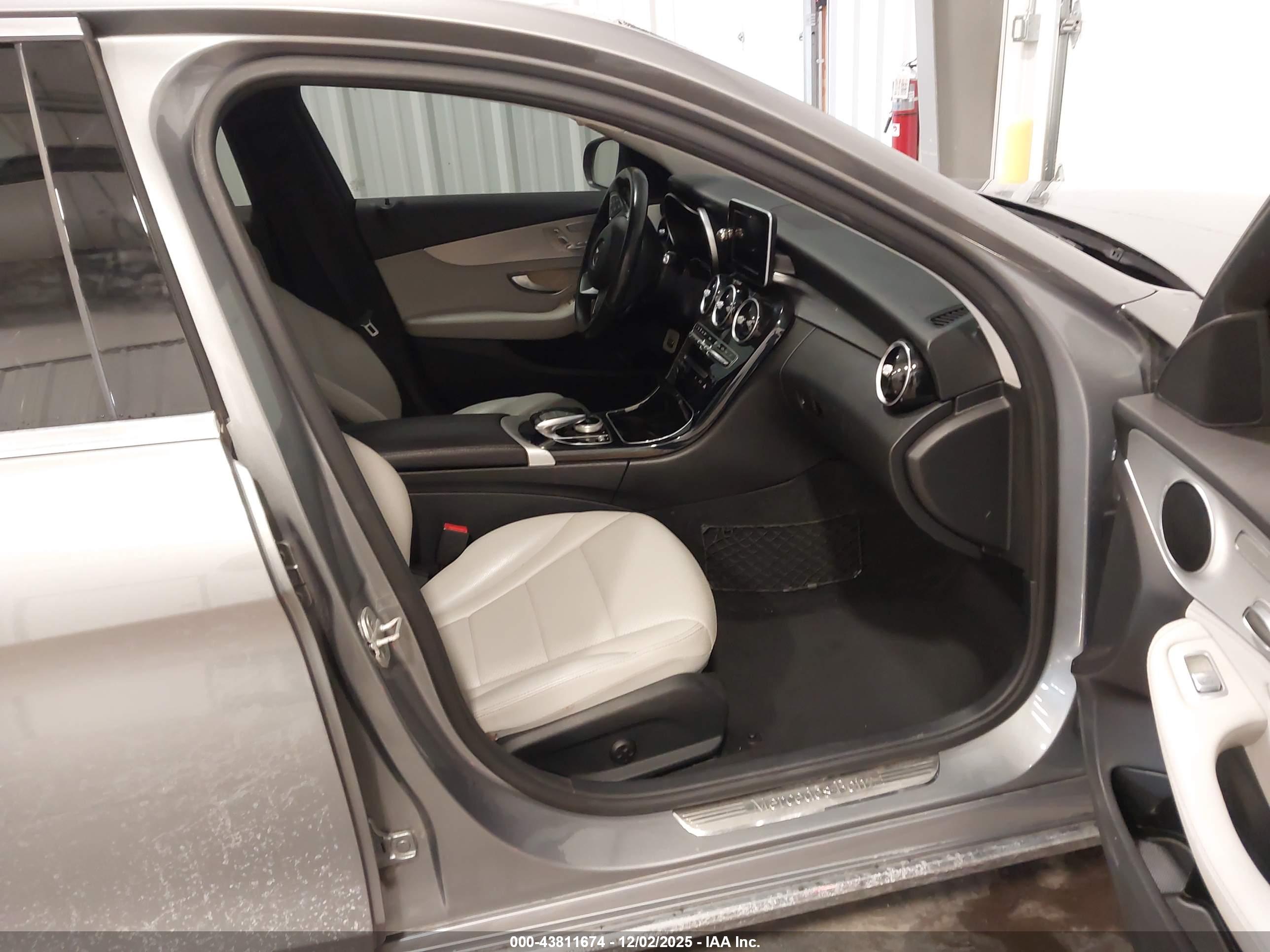 MERCEDES-BENZ C image 5