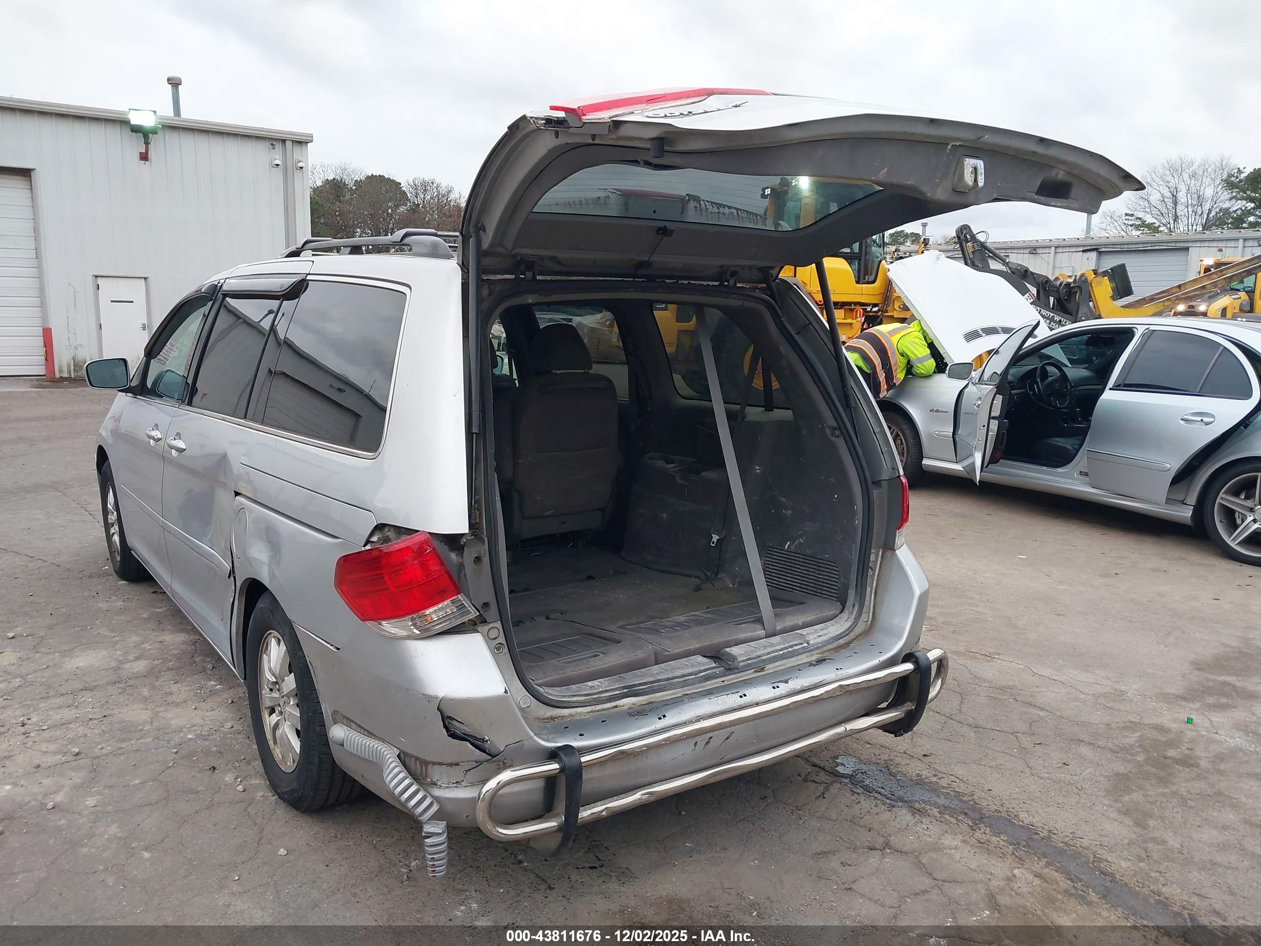 HONDA ODYSSEY image 3